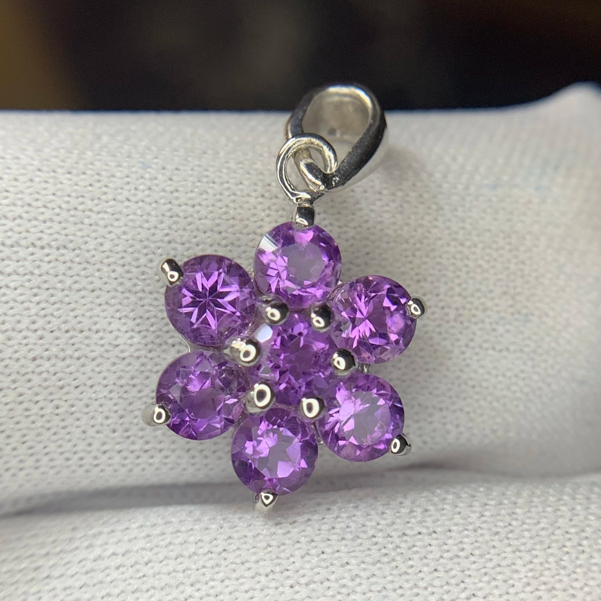 Natuurlijke amethisthanger – 9.23 ct, gerhodineerd, 925 sterling zilver