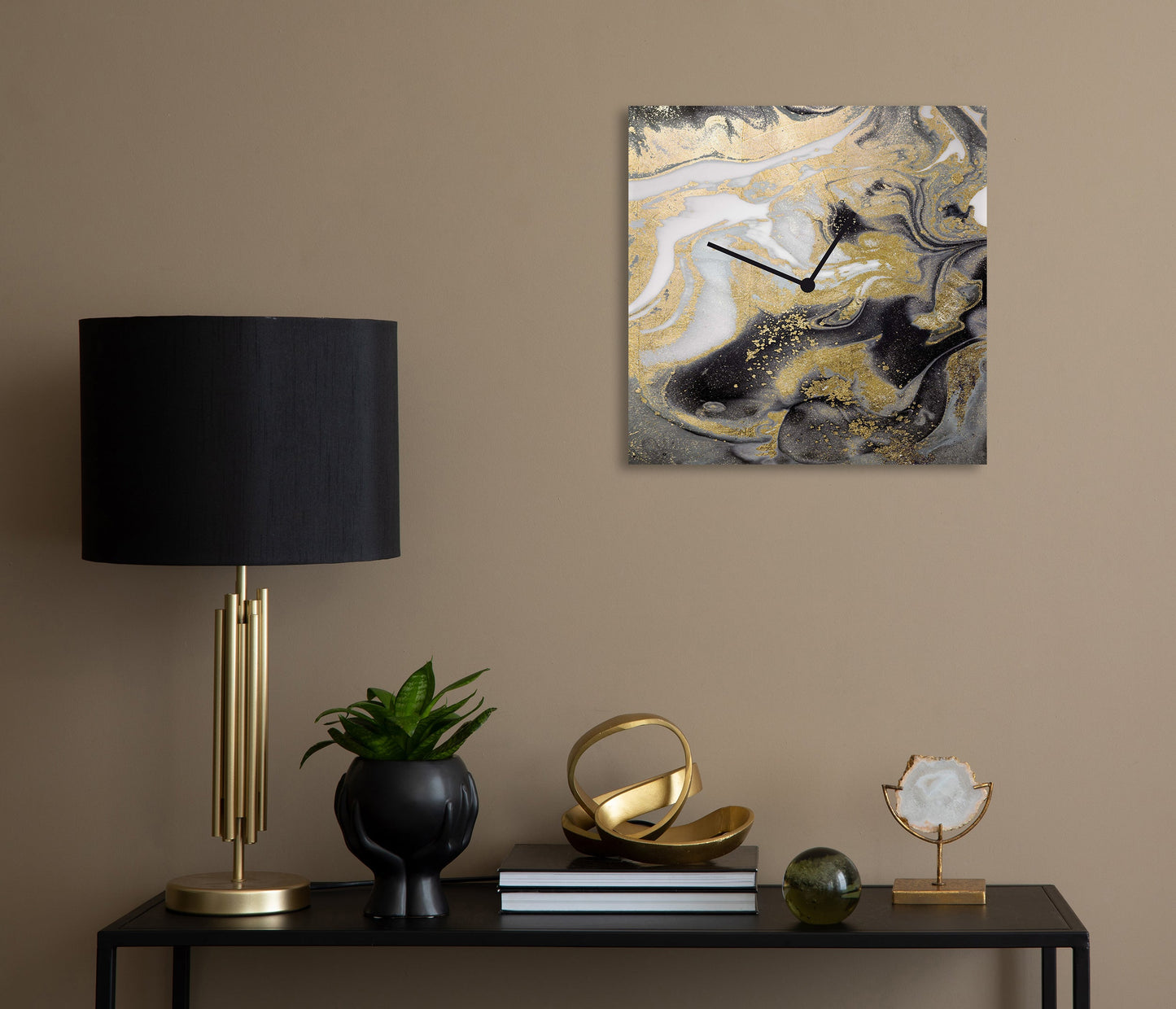 Acrylglas wandklok “Lux Auriga” met bladgoud – modern design klok
