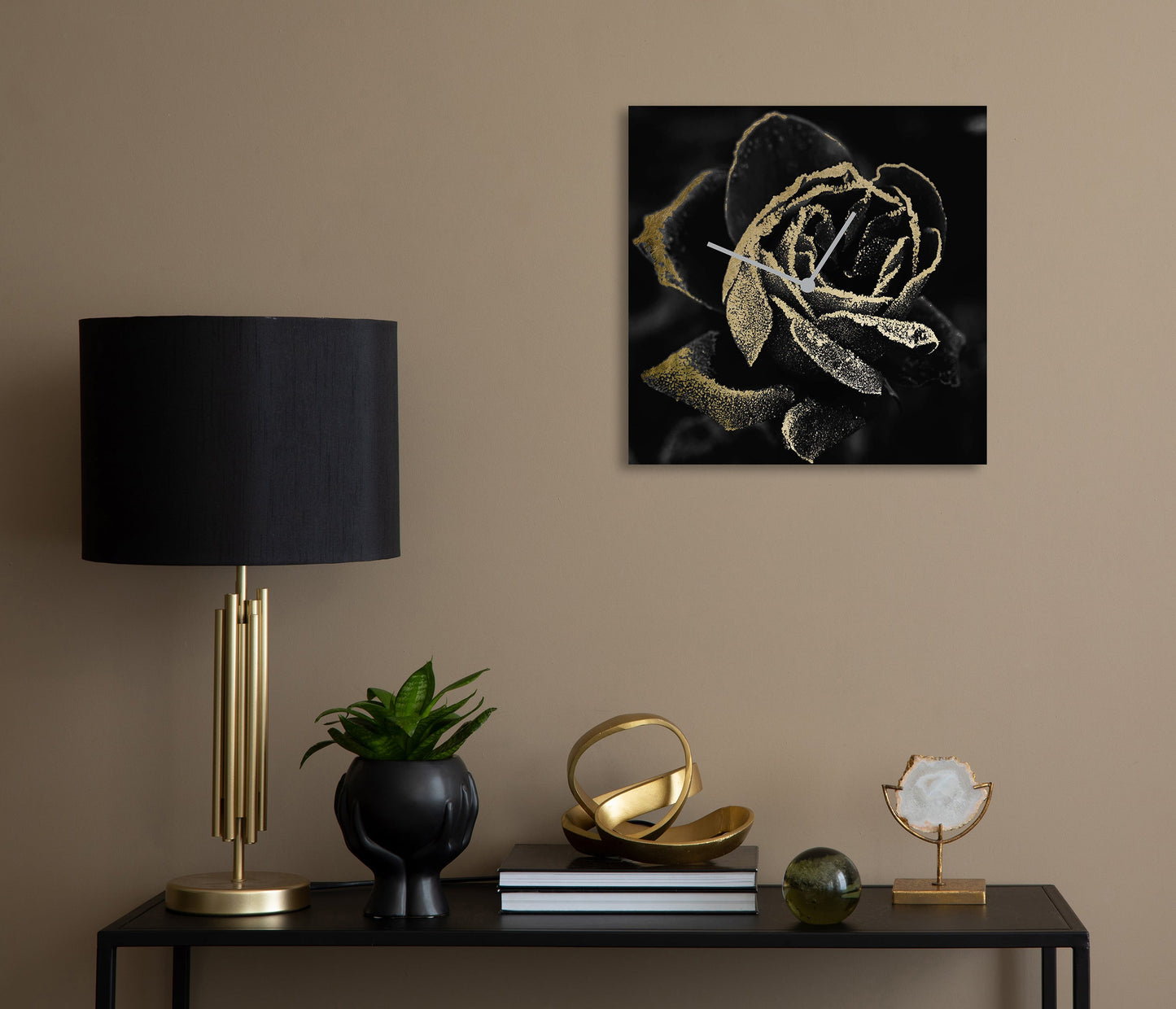 Black Rose Wandklok met Bladgoud – Luxe Acrylglas Klok van Unique Treasure