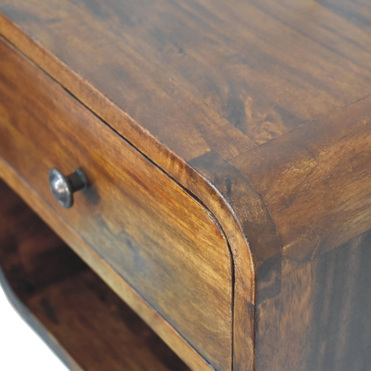 Stijlvol wandkastje – zwevend – gebogen houtstijl – compact model
