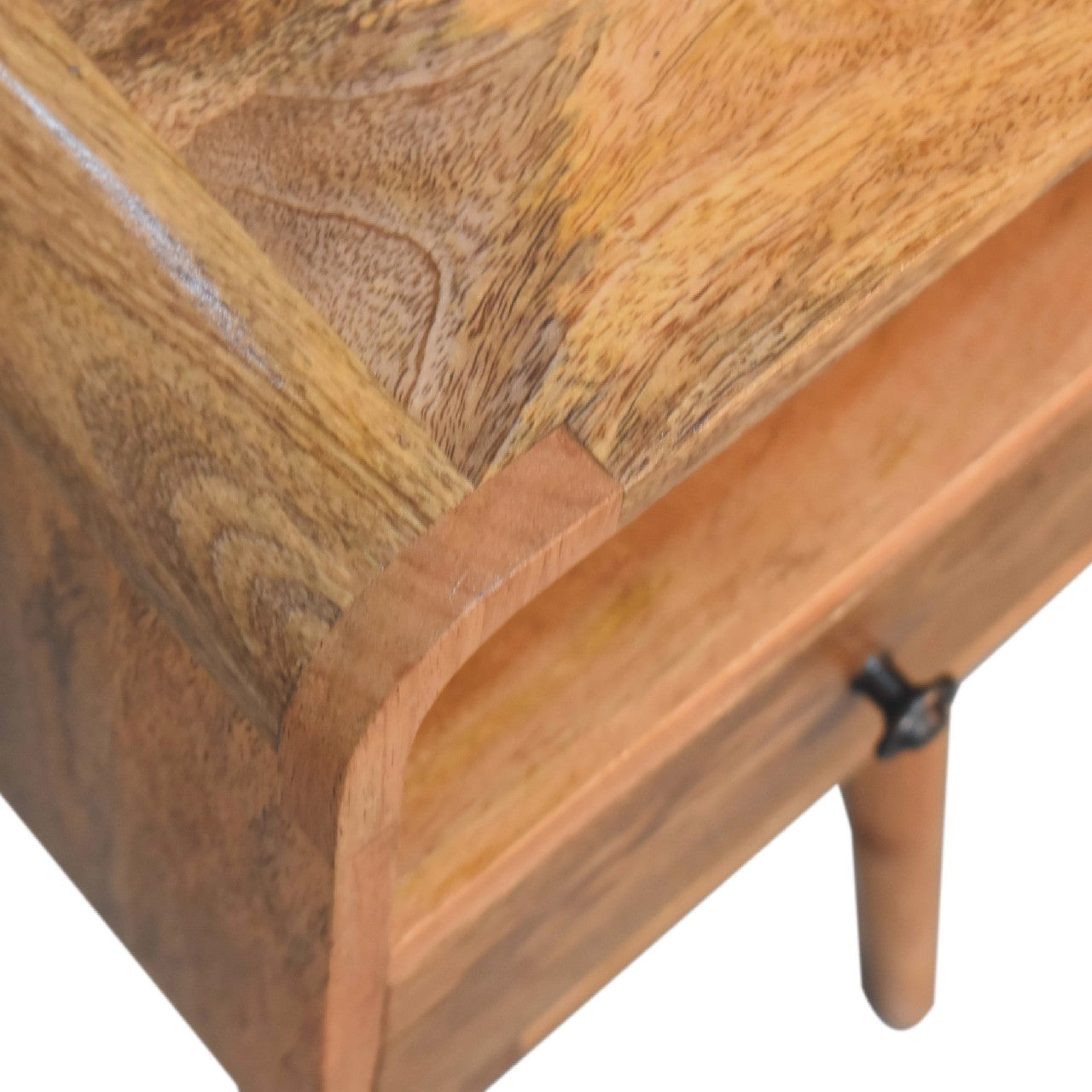 Handgemaakte -Prachtig wandkastje – eikenlook – open gebogen vorm – compact