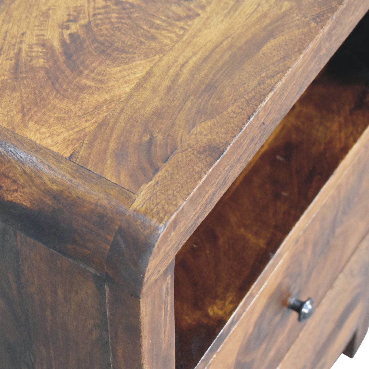 Handgemaakte -Luxe nachtkastje – Aspen model – compact – houtstructuur