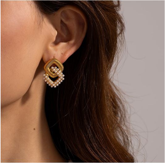 Geometrische 18 karaat Goud vergulde Oorbellen met Parelaccent – Elegant & Stijlvol voor Dames