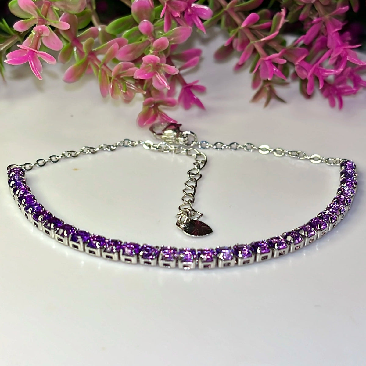 Damesarmband met Natuurlijke Amethist – Rhodium Plated Edelsteenarmband