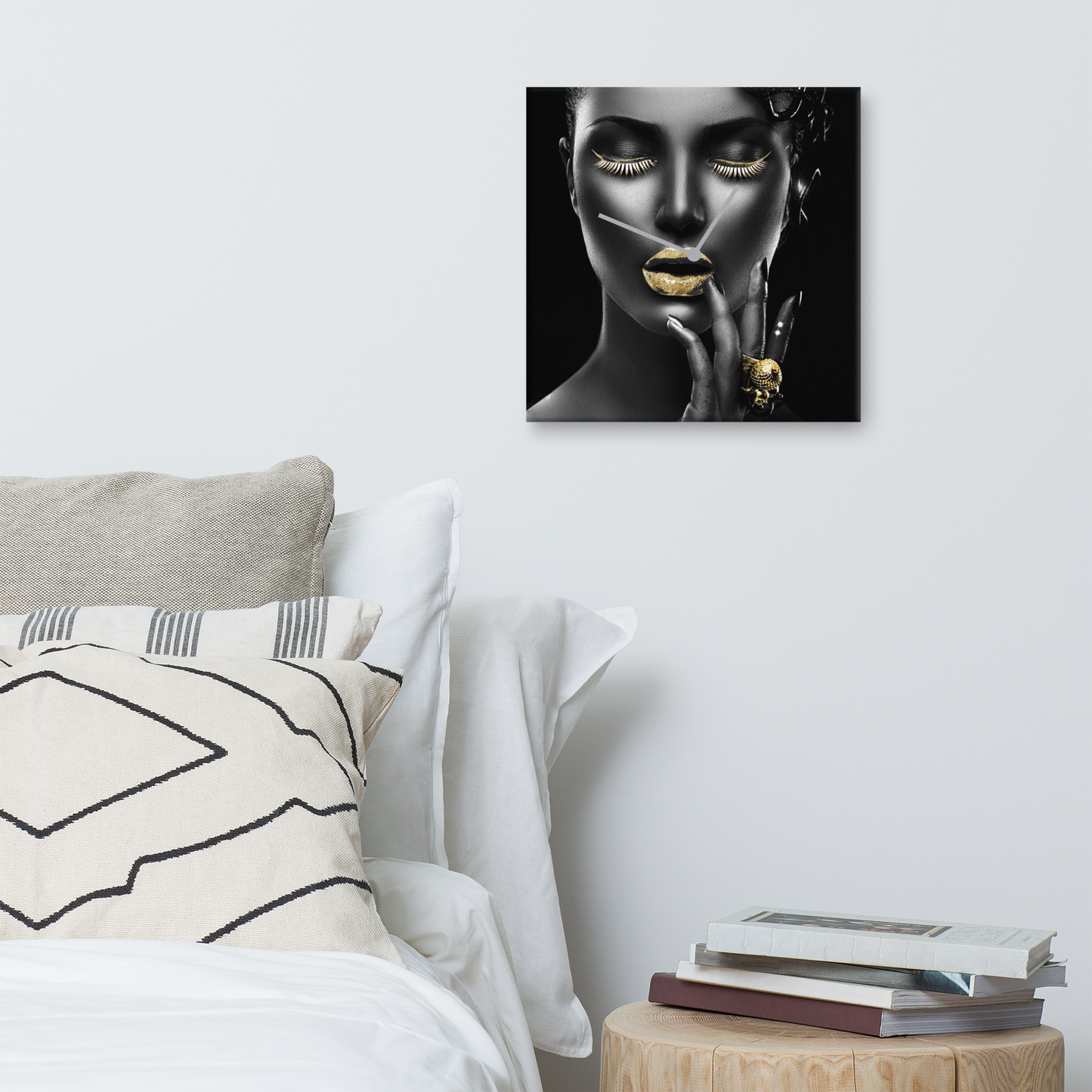 Acrylglas wandklok “Black & White Woman” met bladgoud – design kunstklok
