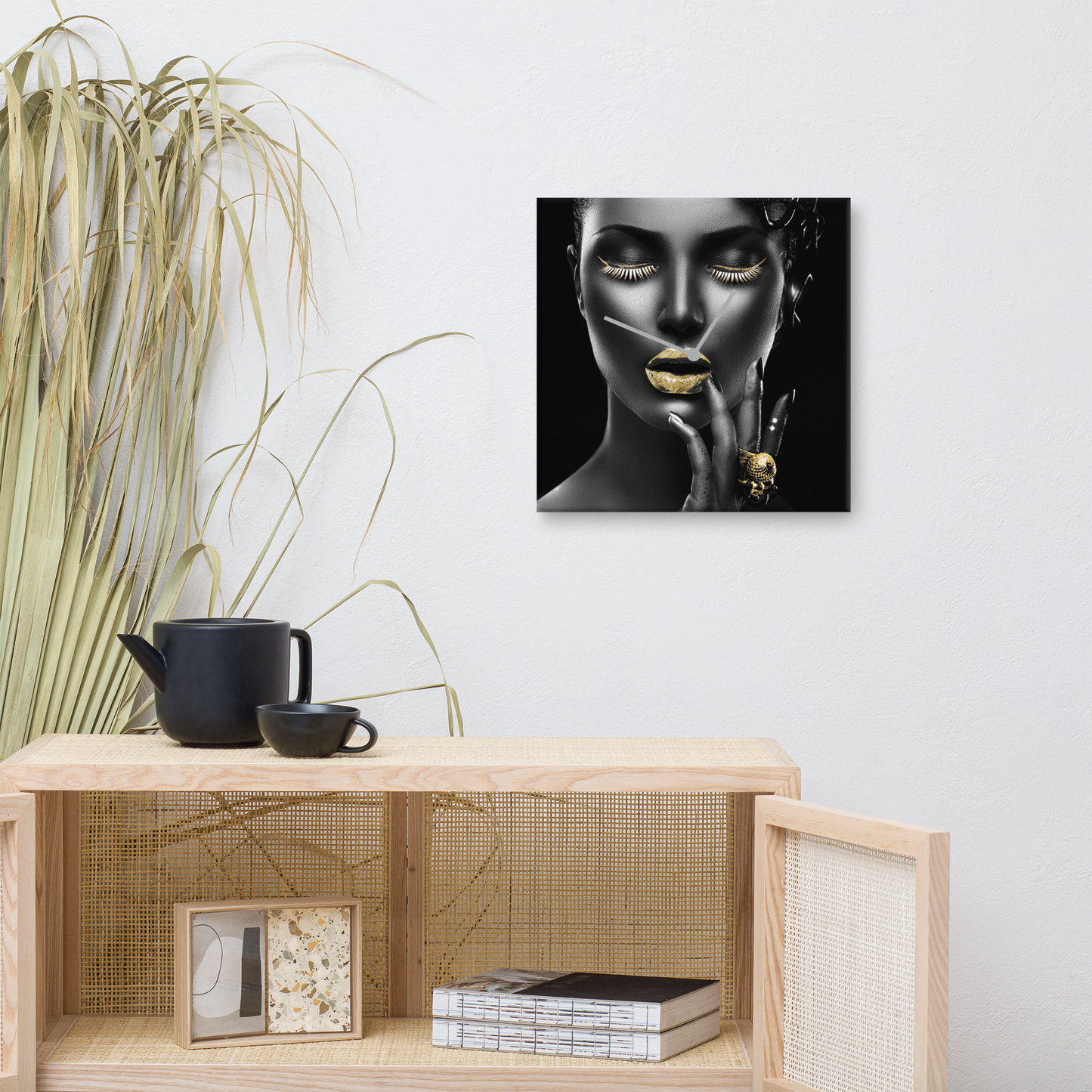 Acrylglas wandklok “Black & White Woman” met bladgoud – design kunstklok