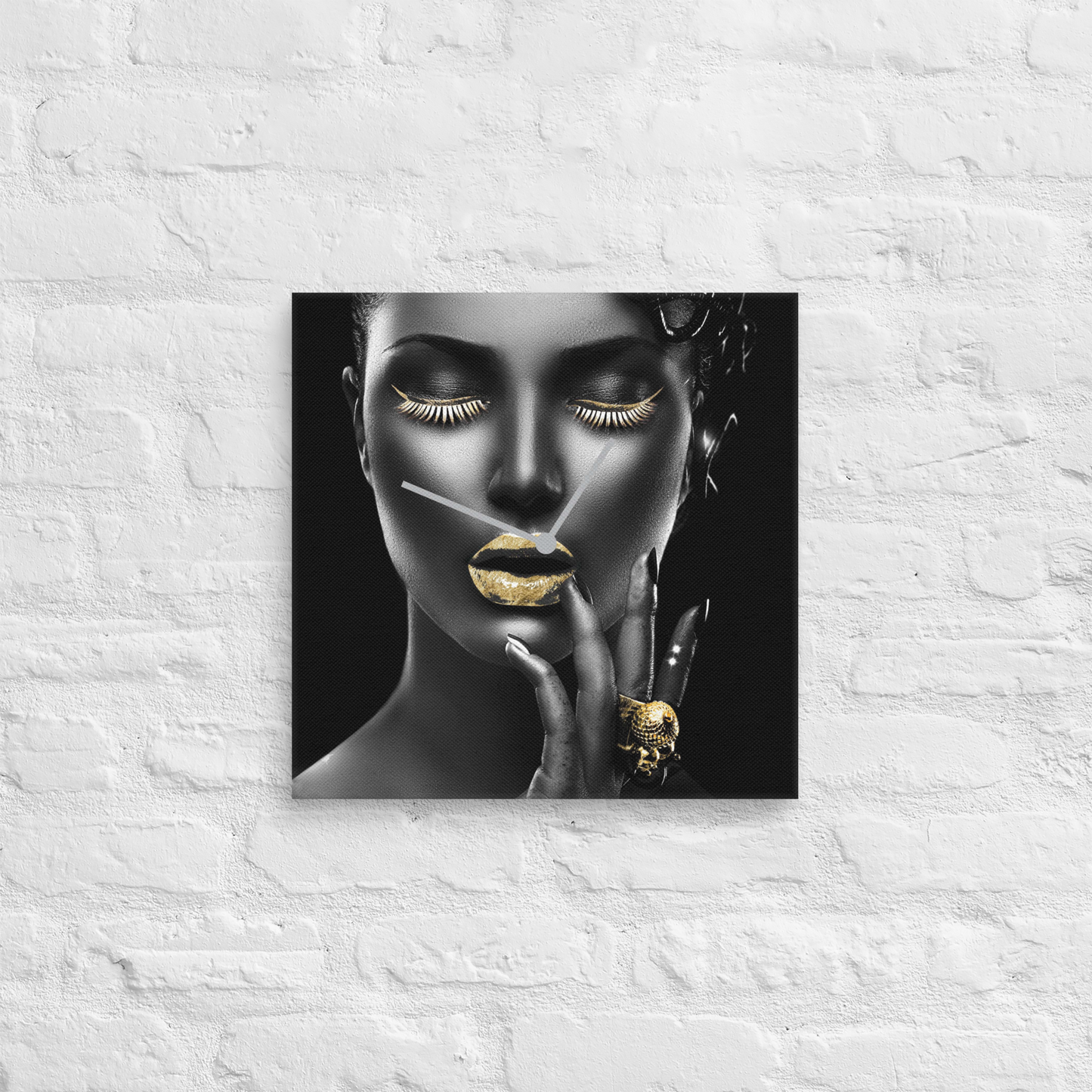 Acrylglas wandklok “Black & White Woman” met bladgoud – design kunstklok