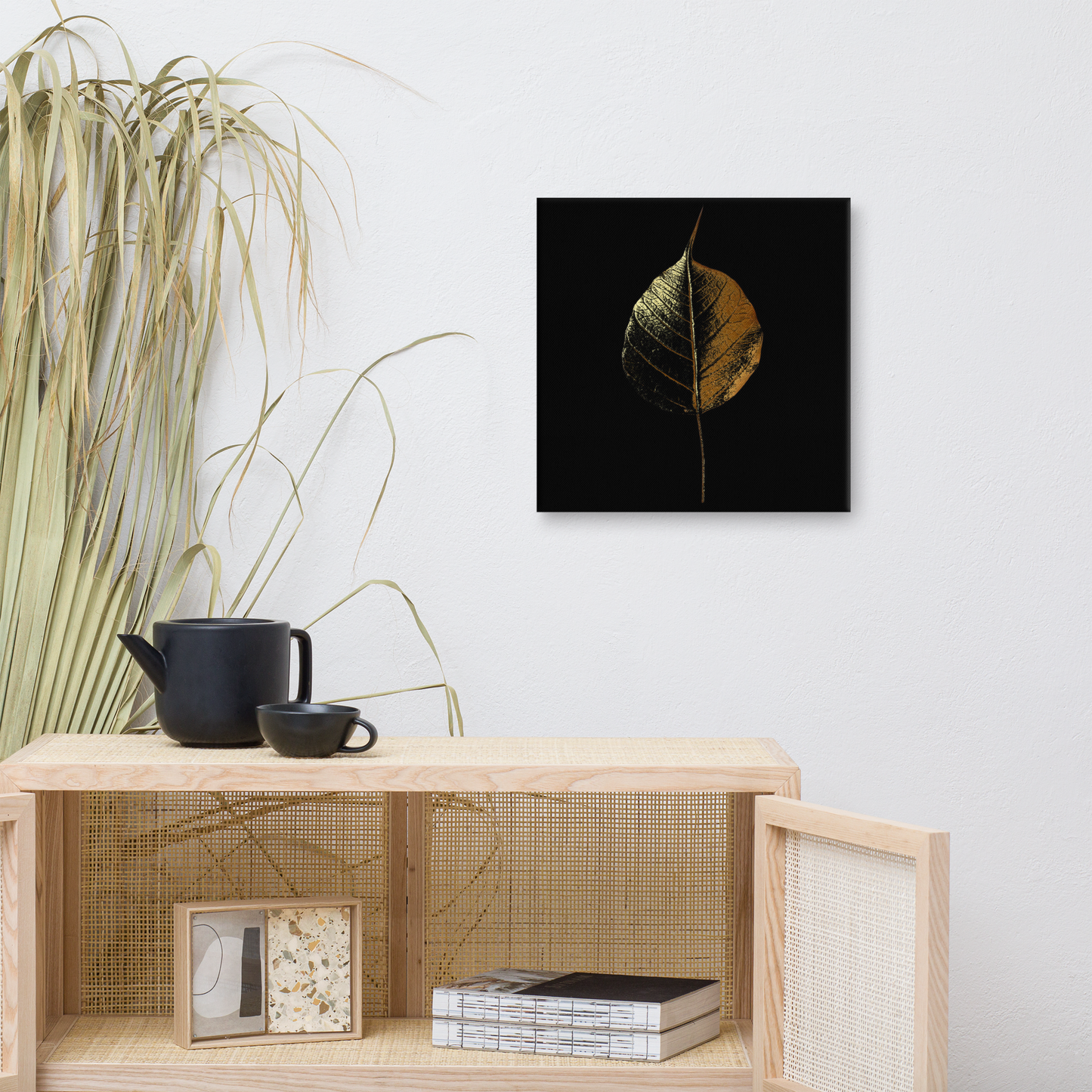 Acrylglas Kunstwerk met Bladgoud – Goudkleurig Blad op Zwarte Achtergrond – Luxe Wanddecoratie | Uniek Design