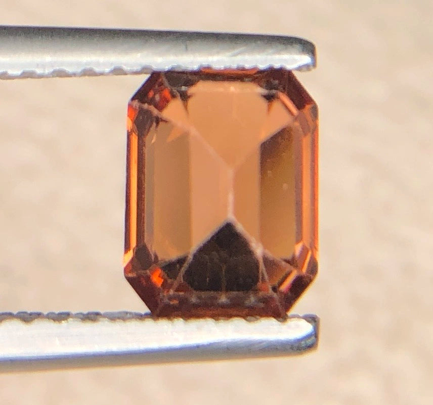Natuurlijke Bruine Zirkoon 2,05 ct – Emerald Cut Losse Edelsteen AAA Grade 7,1 × 5,5 mm