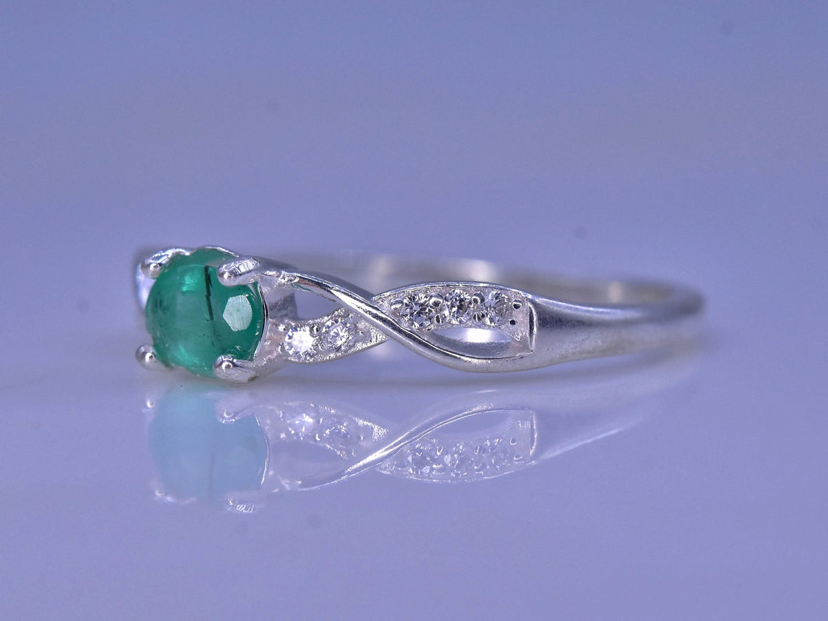 Prachtige Natuurlijke Swat Smaragd Damesring 7,80 CT – 925 Zilver