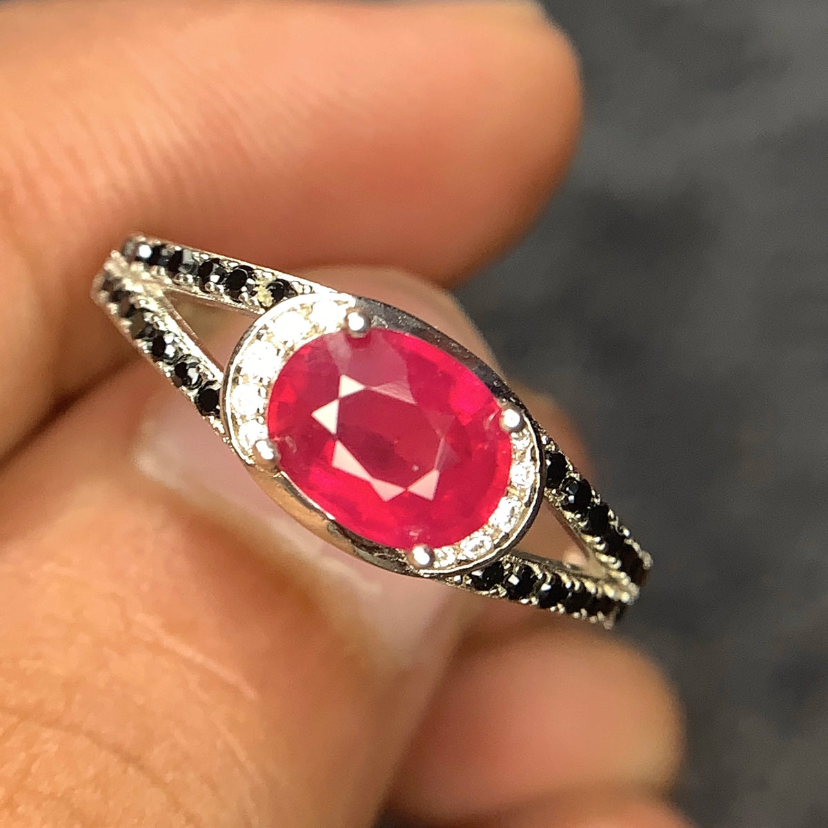 Natuurlijke Robijn Ring met Spinel – 925 Sterling Zilver – Rhodium Plated