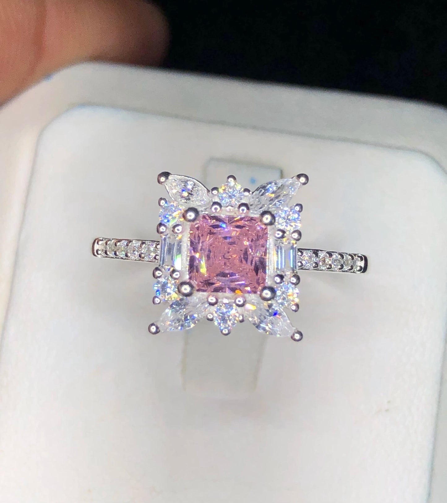 Ring van 925 zilver met 12,65 ct cubic zirconia
