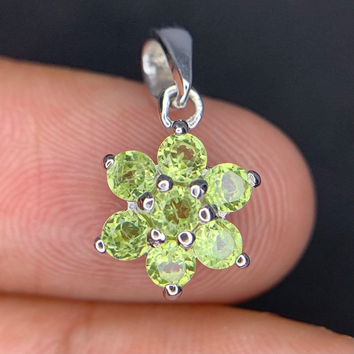 Natuurlijke Groene Peridoot Hanger – 925 Sterling Zilver – Rhodium Plated