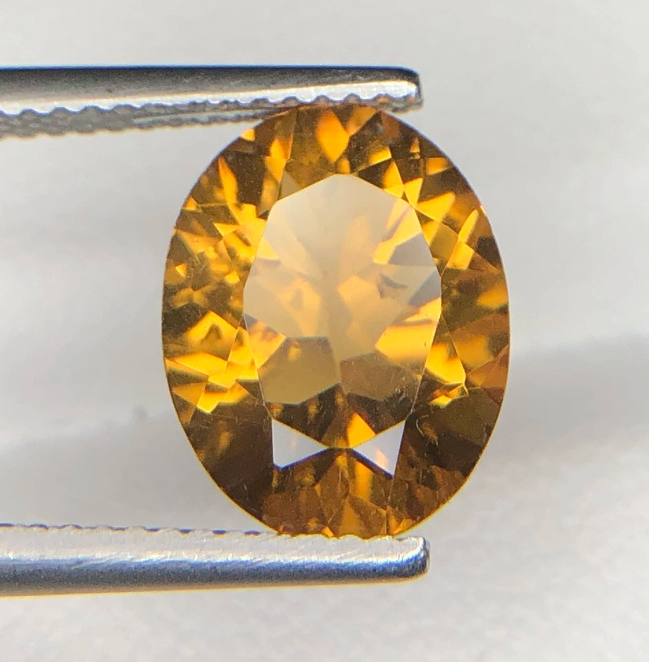 Natuurlijke Citrien 3,95 ct – Ovaal Facetgeslepen Goudgele Edelsteen 11,6 × 9,2 mm