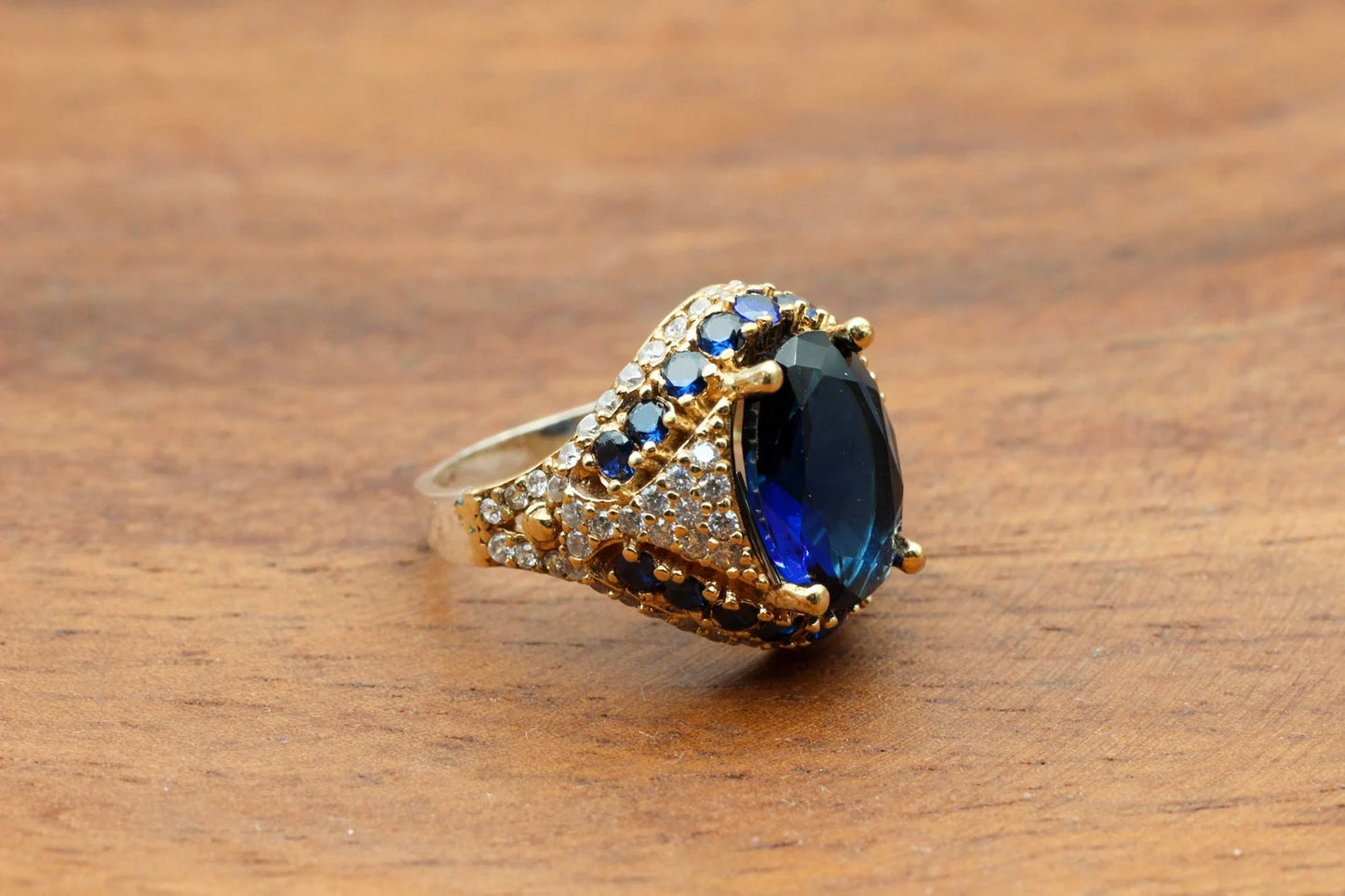 Saffier Dames Ring
