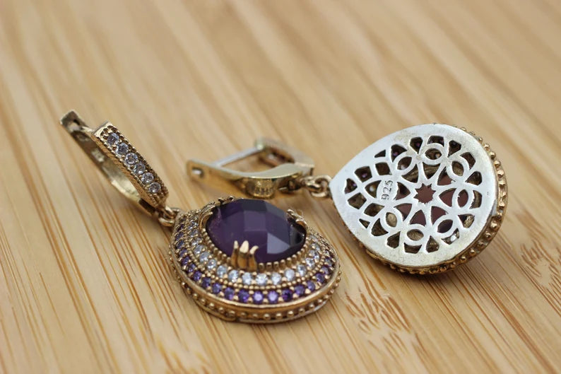 Unieke Amethist Stud Oorbellen: Elegantie in elke stijl Voeg elegantie toe aan je stijl met onze unieke Amethist Stud Oorbellen
