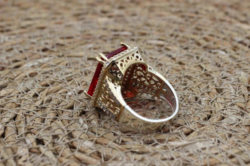 De ultieme schoonheid - Handgemaakte Robijnrode Ring