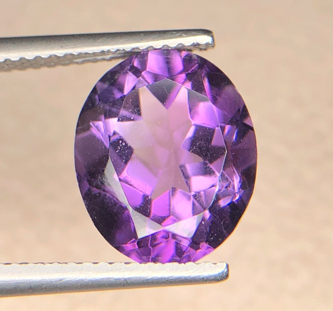 Natuurlijke Amethist 5,30 ct – Ovaal Geslepen Paarse Edelsteen AAA Grade 11,9 × 9,9 mm