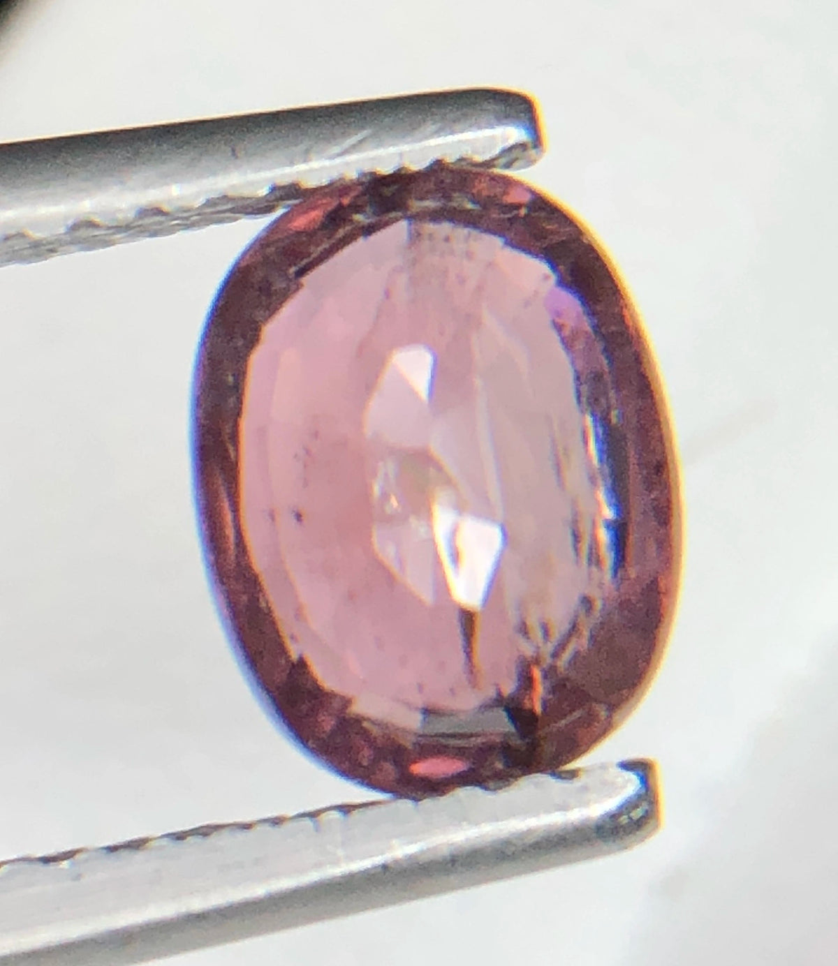 Natuurlijke Roze Zirkoon 2,20 ct – Ovaal Geslepen Losse Edelsteen