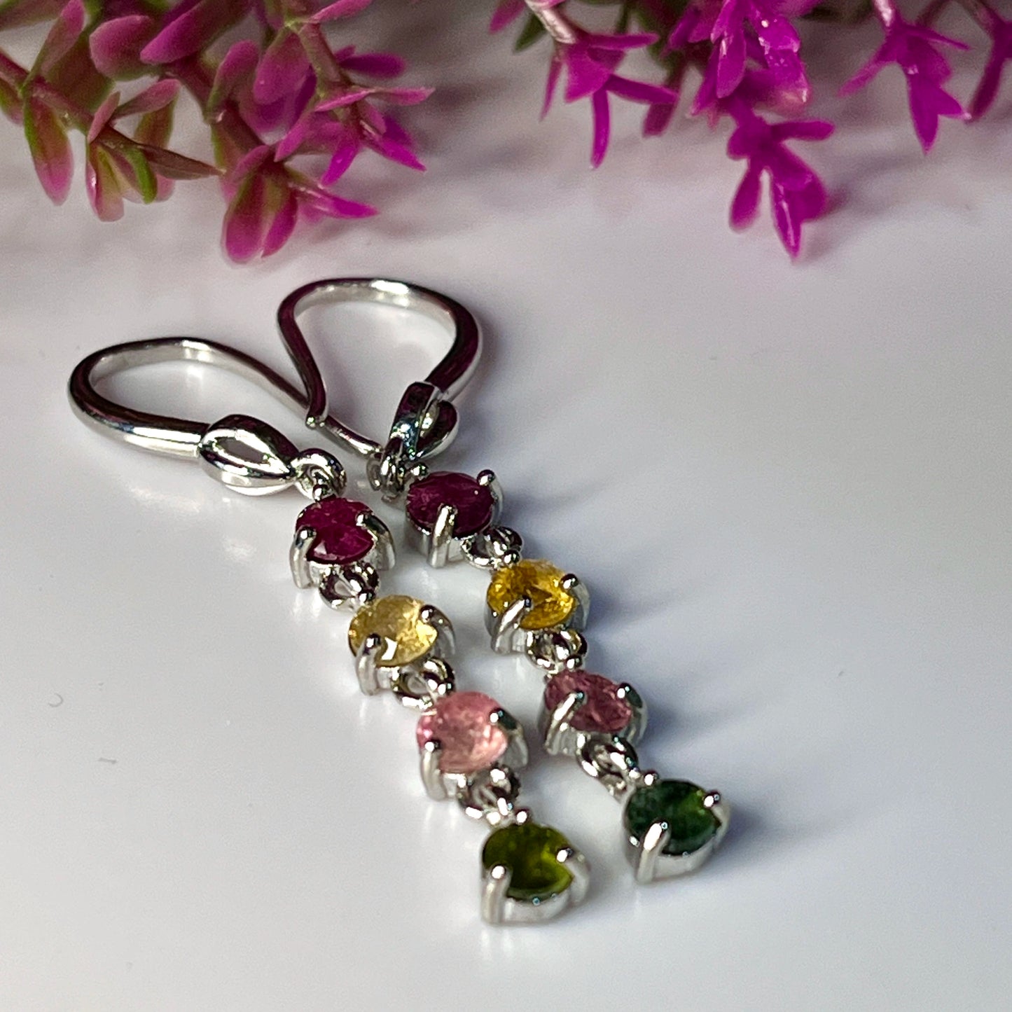 Natuurlijke oorbellen met toermalijn – Multicolor