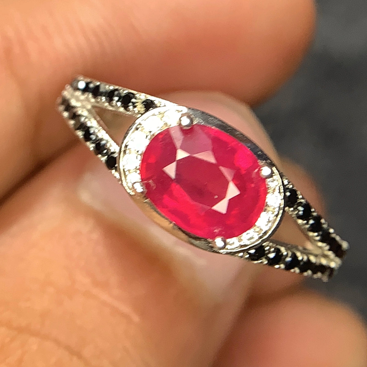 Natuurlijke Robijn Ring met Spinel – 925 Sterling Zilver – Rhodium Plated