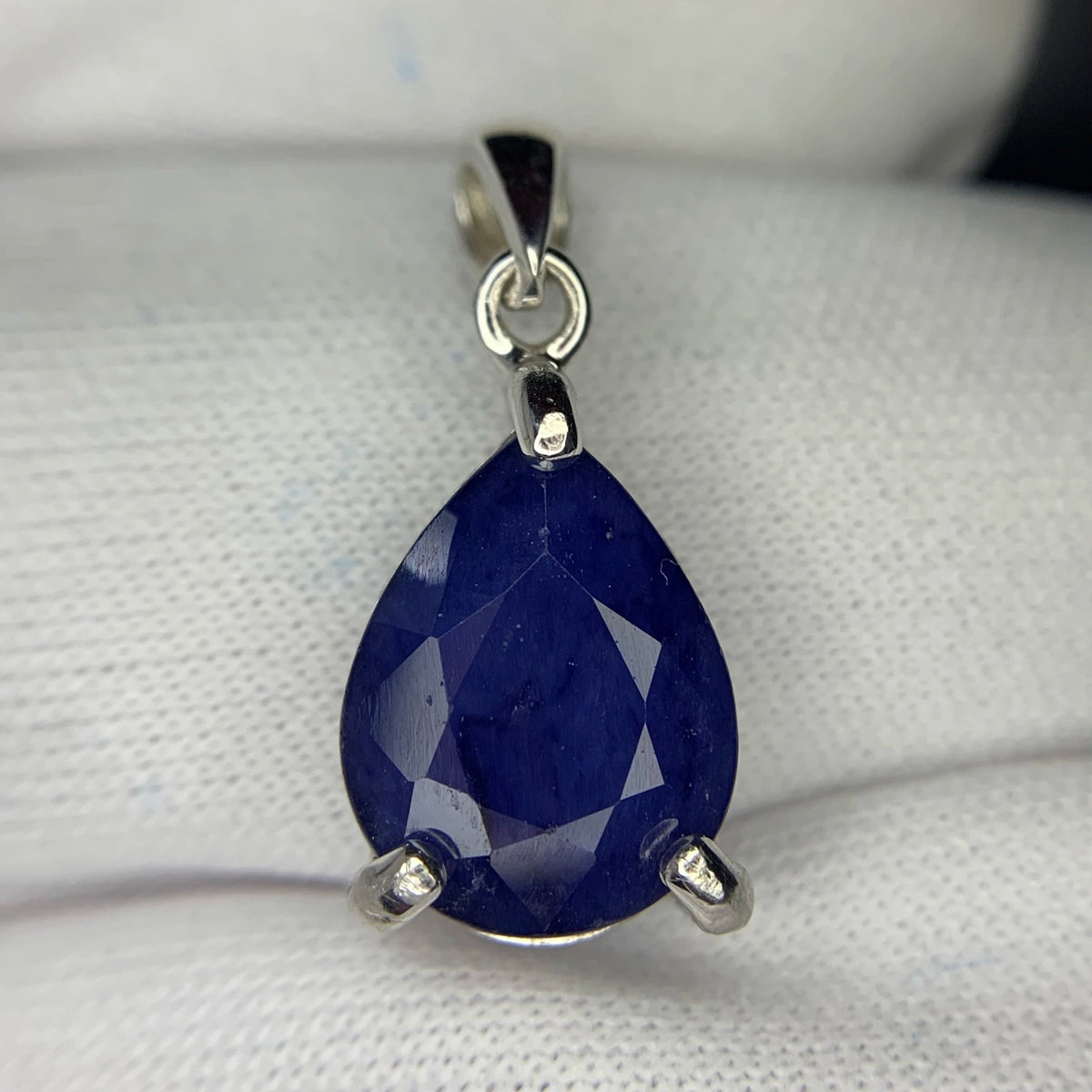 Saffierhanger – 10.74 ct, gerhodineerd, blauw, 925 sterling zilver