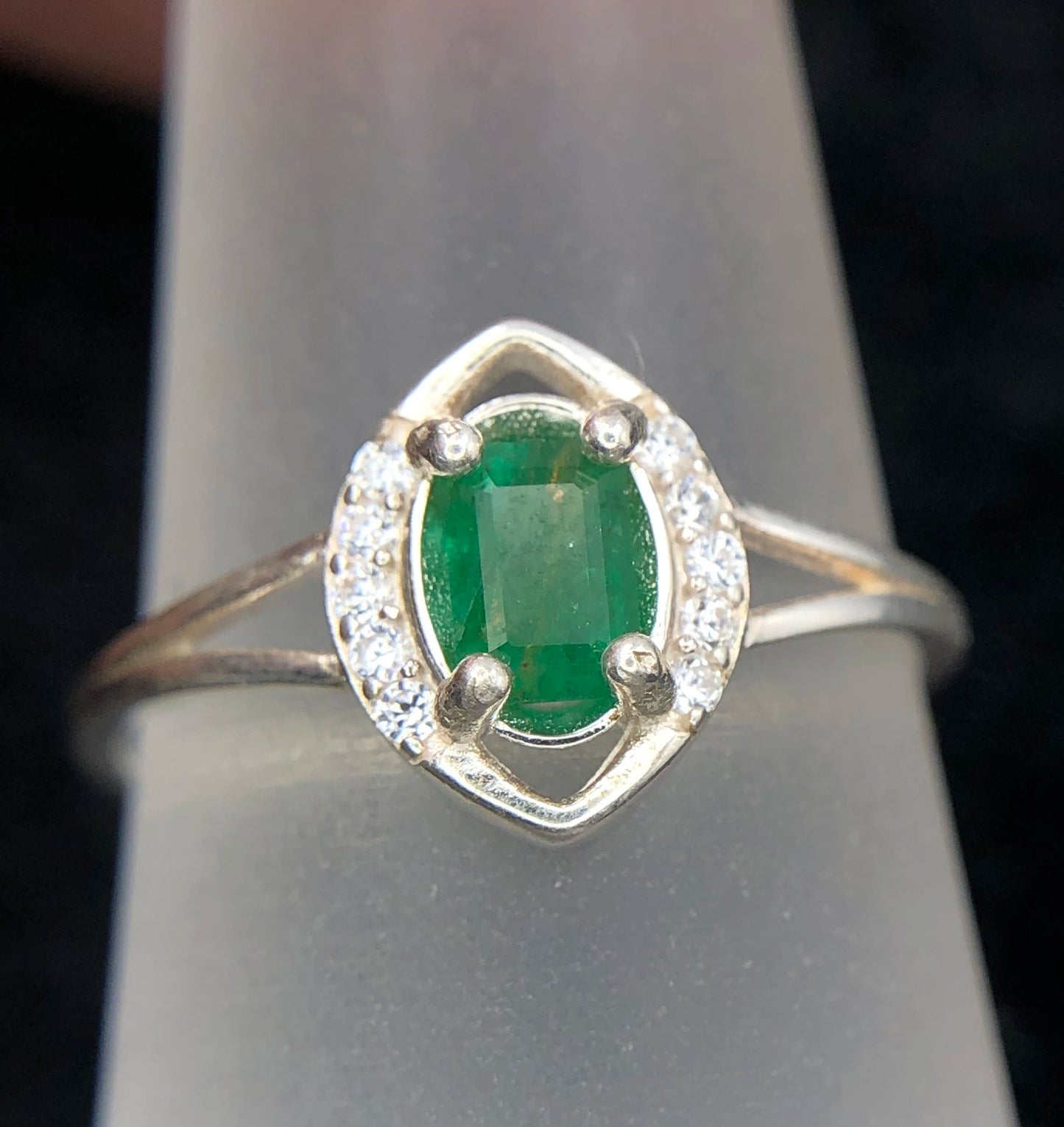 Ring van 925 sterling zilver met 6,80 ct natuurlijke Swat-smaragd