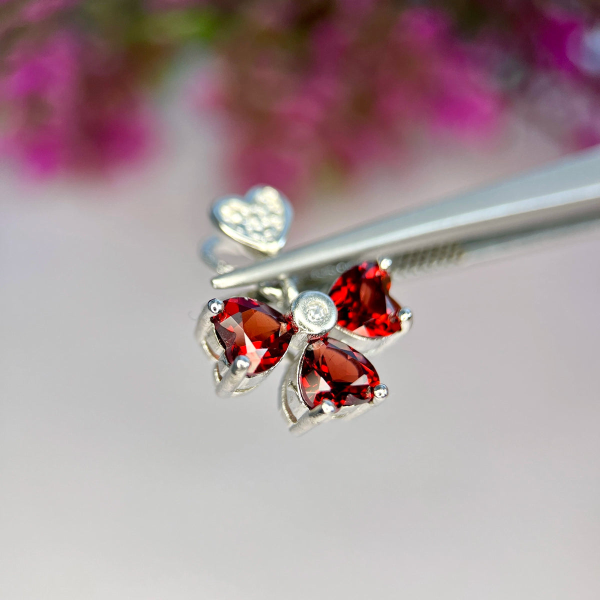 Natuurlijke Rode Granaat Ring met Zirkonia – Rhodium Plated