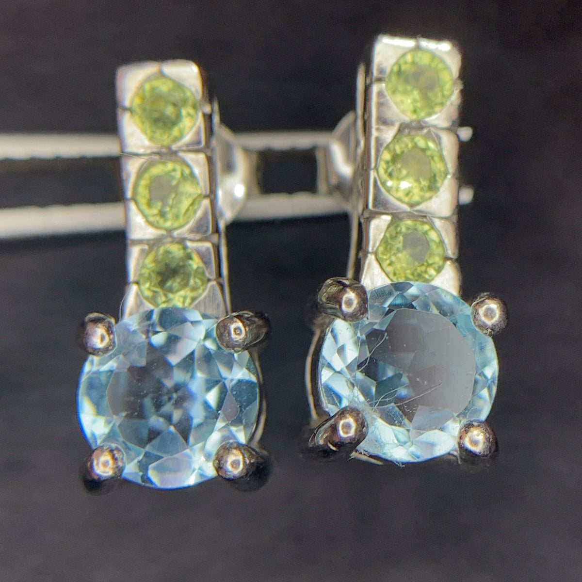 Swiss Blue Topaas Oorbellen met Natuurlijke Peridoot – 925 Sterling Zilver