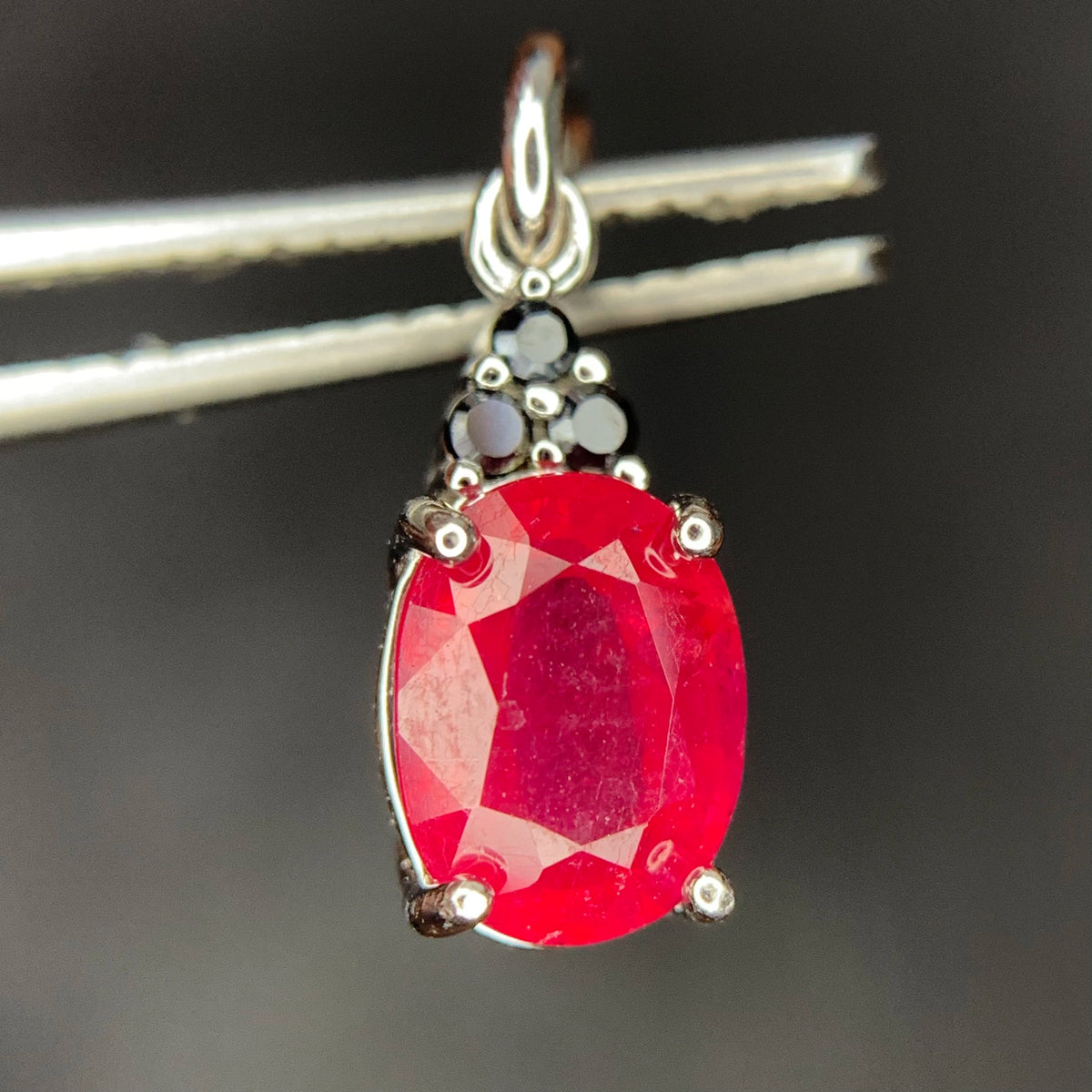 Natuurlijke Robijn Hanger met Spinel – 925 Sterling Zilver – Rhodium Plated