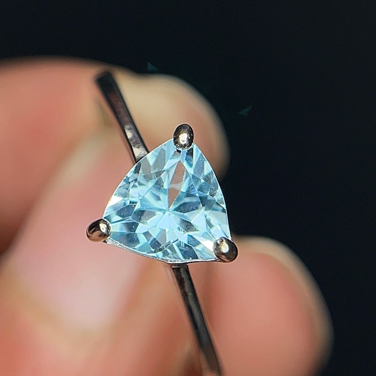 Swiss blue topaasring – 9.89 ct, gerhodineerd, blauw, 925 sterling zilver
