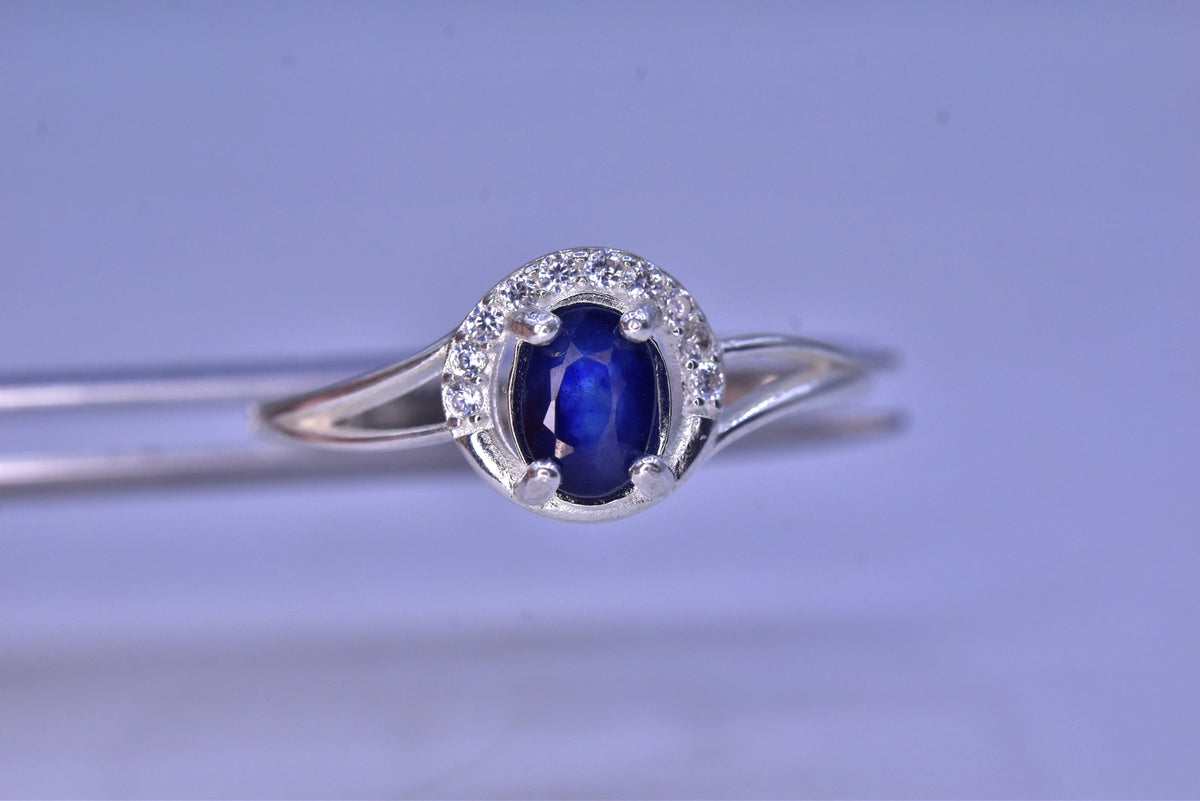 Natuurlijke Blauwe Saffier Ring – 925 Sterling Zilver – Rhodium Plated
