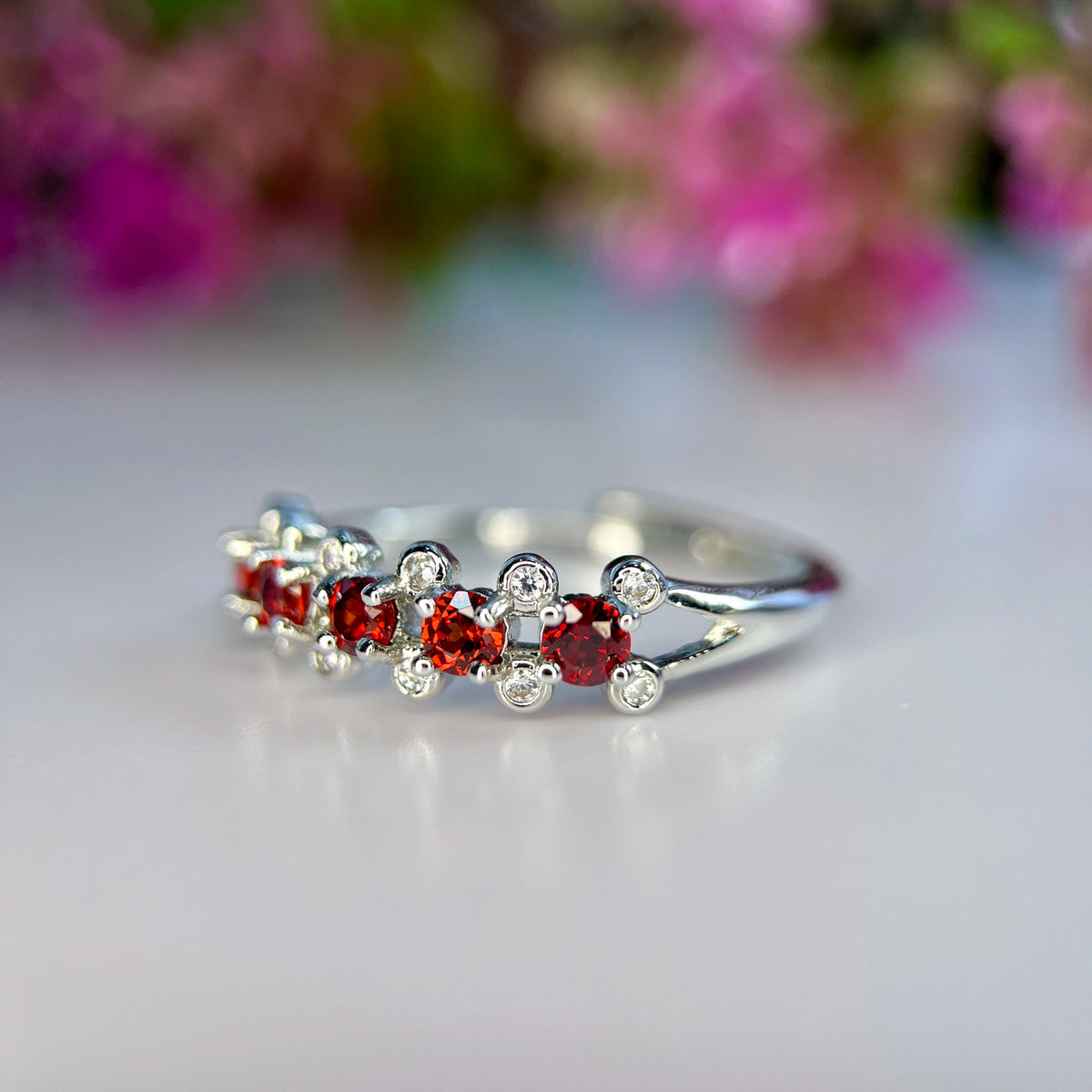 Natuurlijke Rhodoliet Granaat Ring met Zirkonia – Rhodium Plated