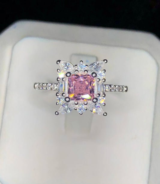 Ring van 925 zilver met 12,65 ct cubic zirconia