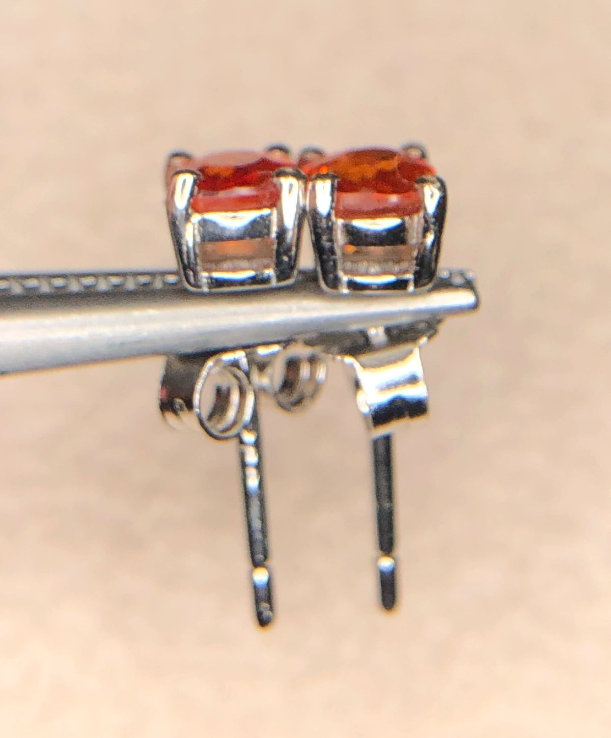 Natuurlijke Oranje Saffier Oorstekers 4,15 ct – 925 Sterling Zilver Rhodium Plated