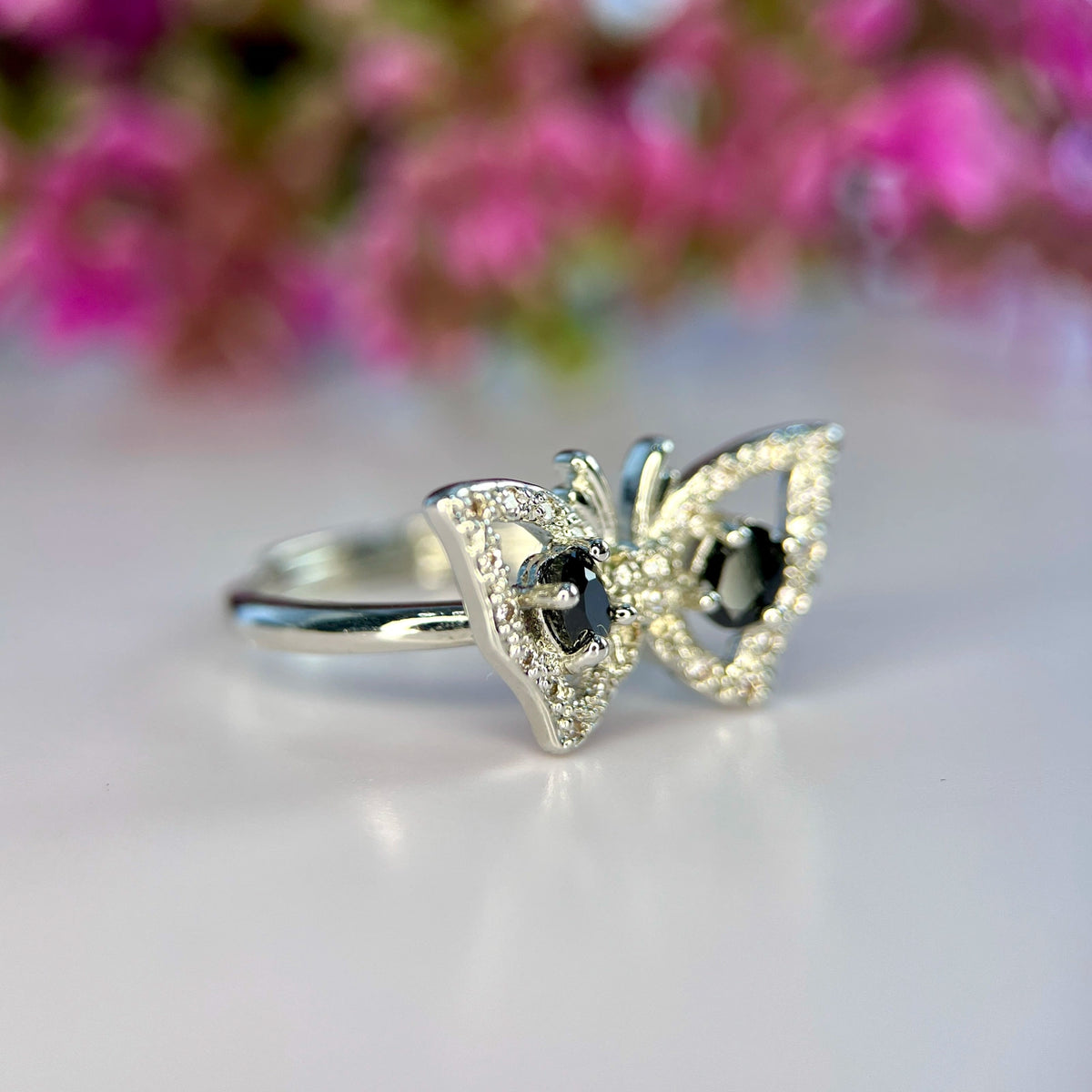 Natuurlijke Zwarte Spinel Ring met Zirkonia – Rhodium Plated