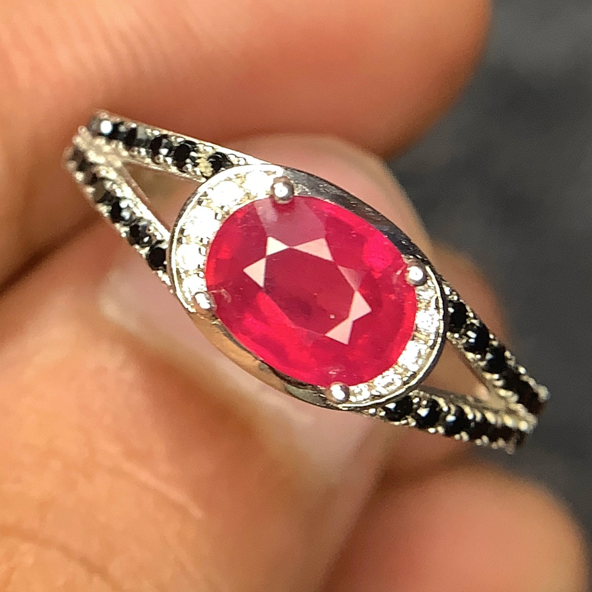 Natuurlijke Robijn Ring met Spinel – 925 Sterling Zilver – Rhodium Plated