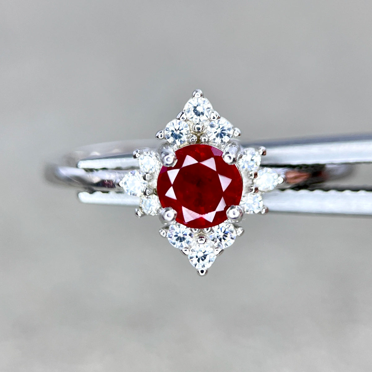 Natuurlijke robijnring – 925 sterling zilver