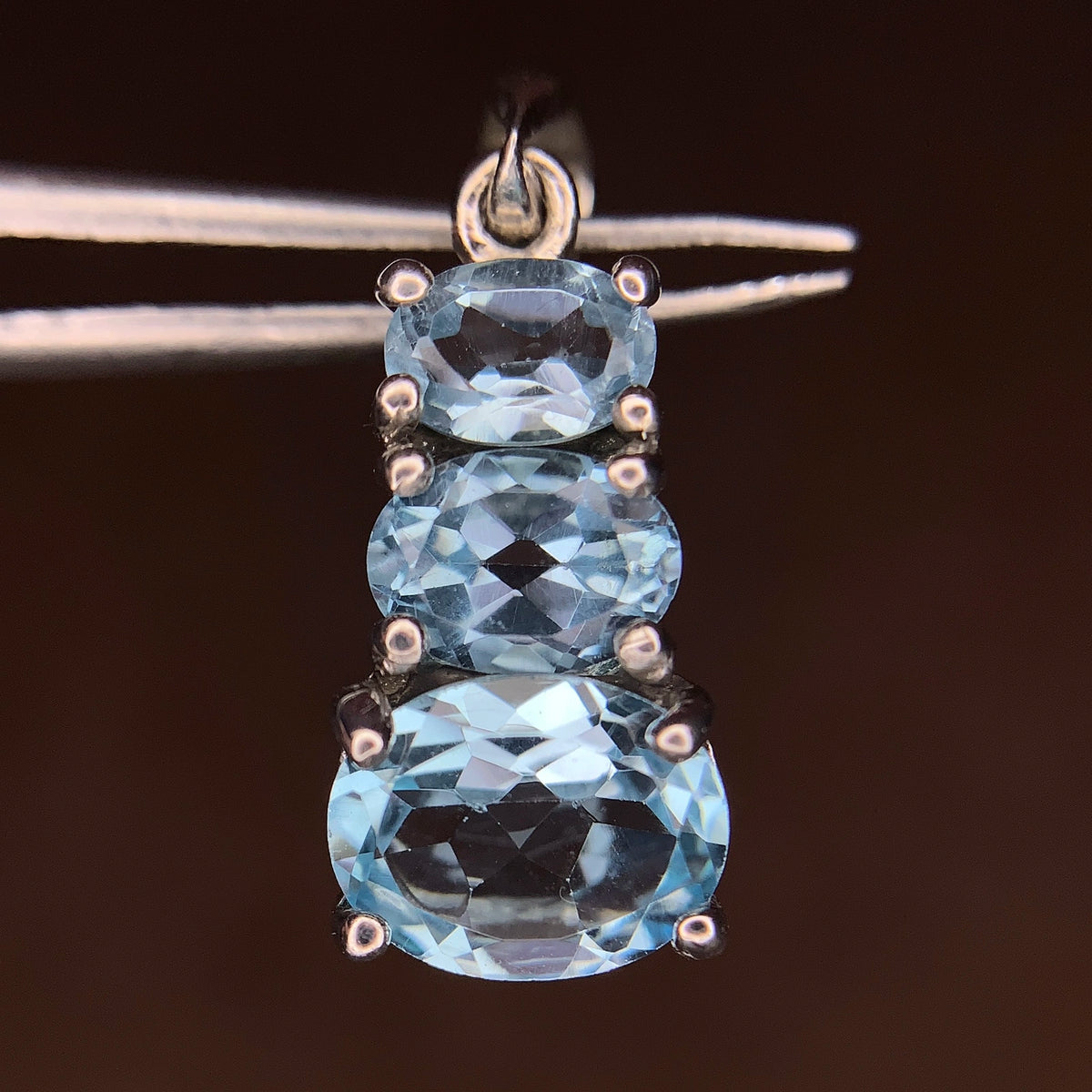 Natuurlijke Swiss Blue Topaas Hanger – 925 Sterling Zilver – Rhodium Plated
