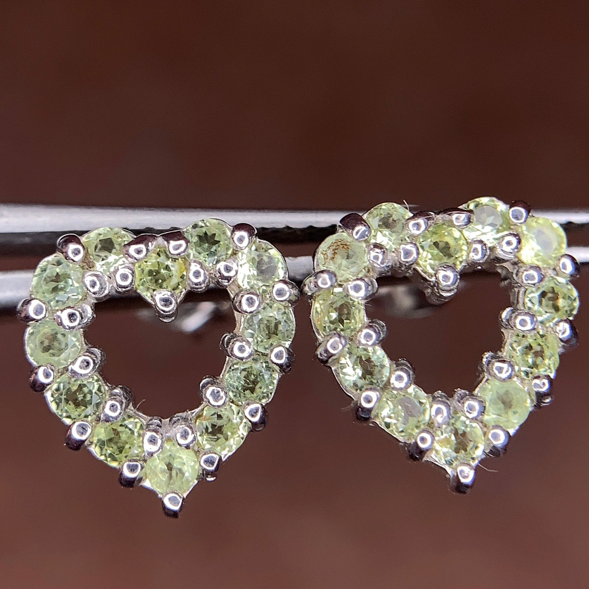 Natuurlijke Groene Peridoot Oorstekers – 925 Sterling Zilver – Rhodium Plated