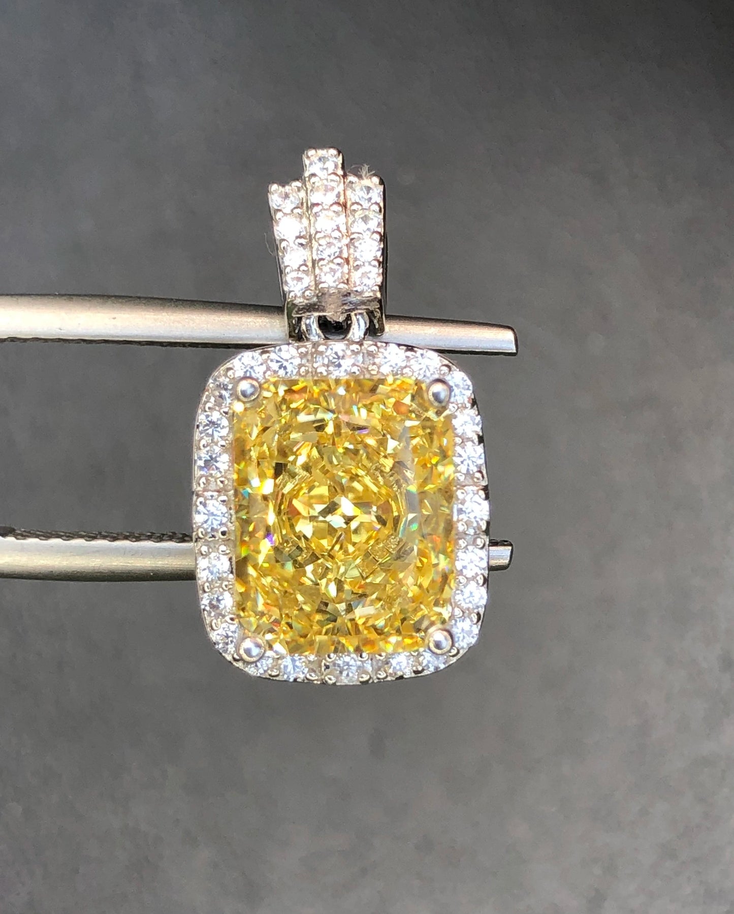 Hanger van 925 zilver met 18,80 ct cubic zirconia