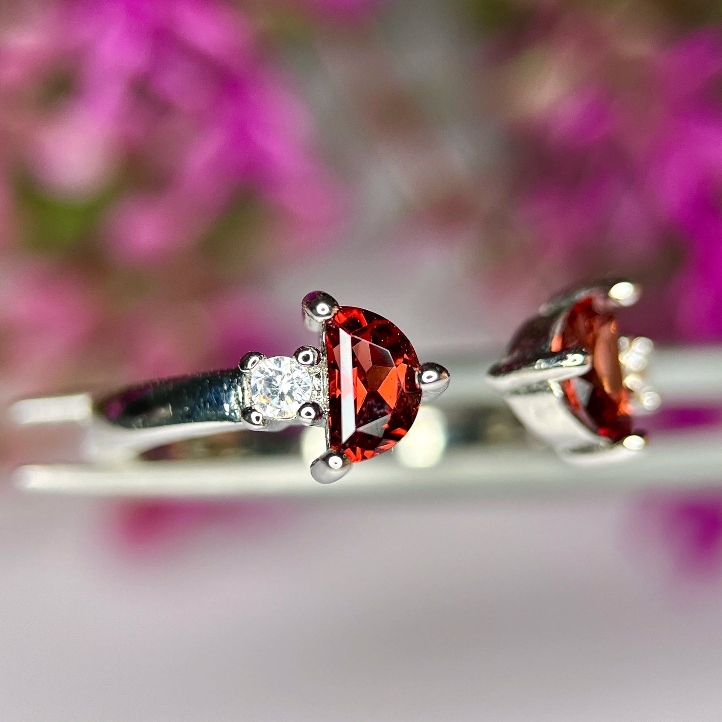 Natuurlijke rhodolietgranaatring – gerhodineerd