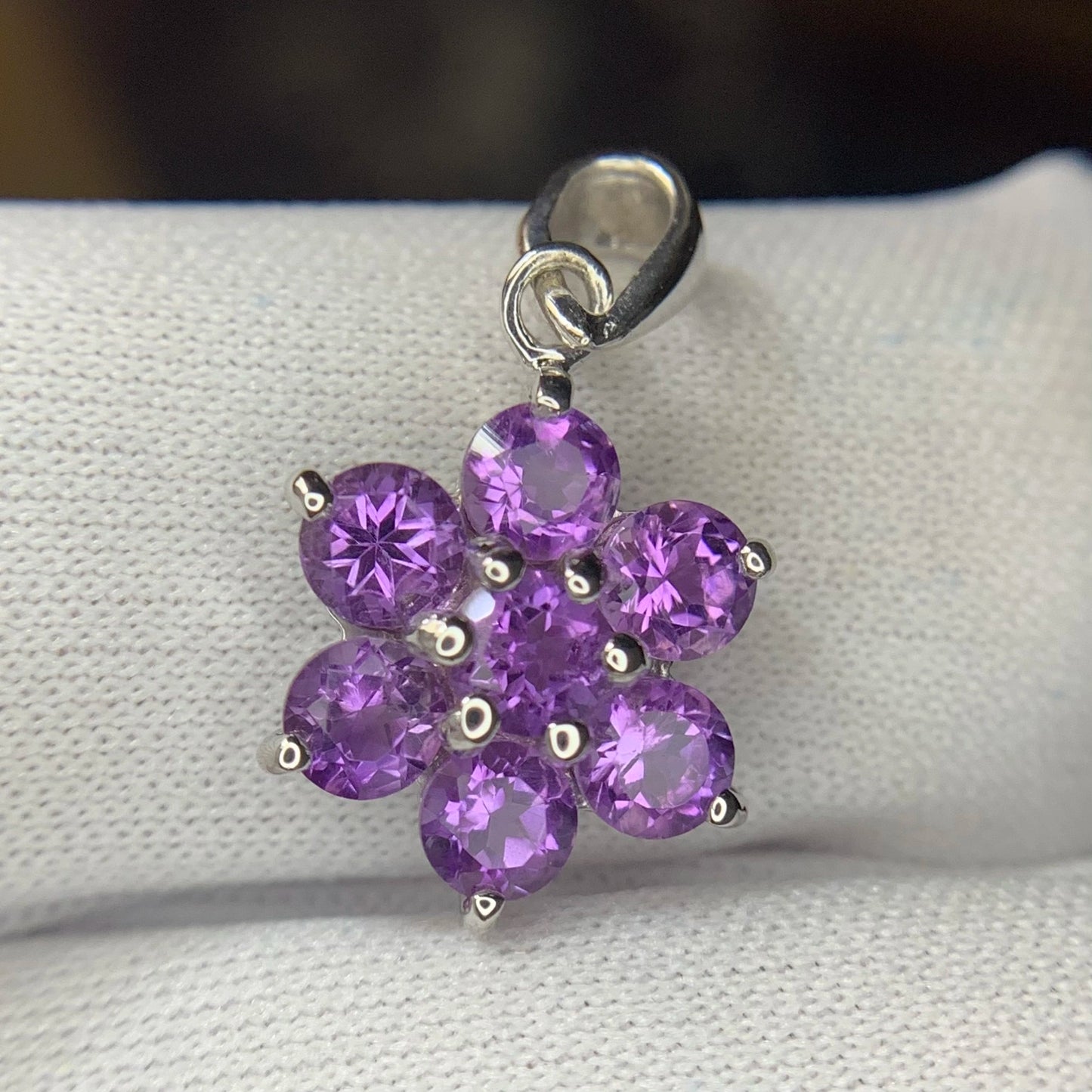 Natuurlijke amethisthanger – 9.23 ct, gerhodineerd, 925 sterling zilver