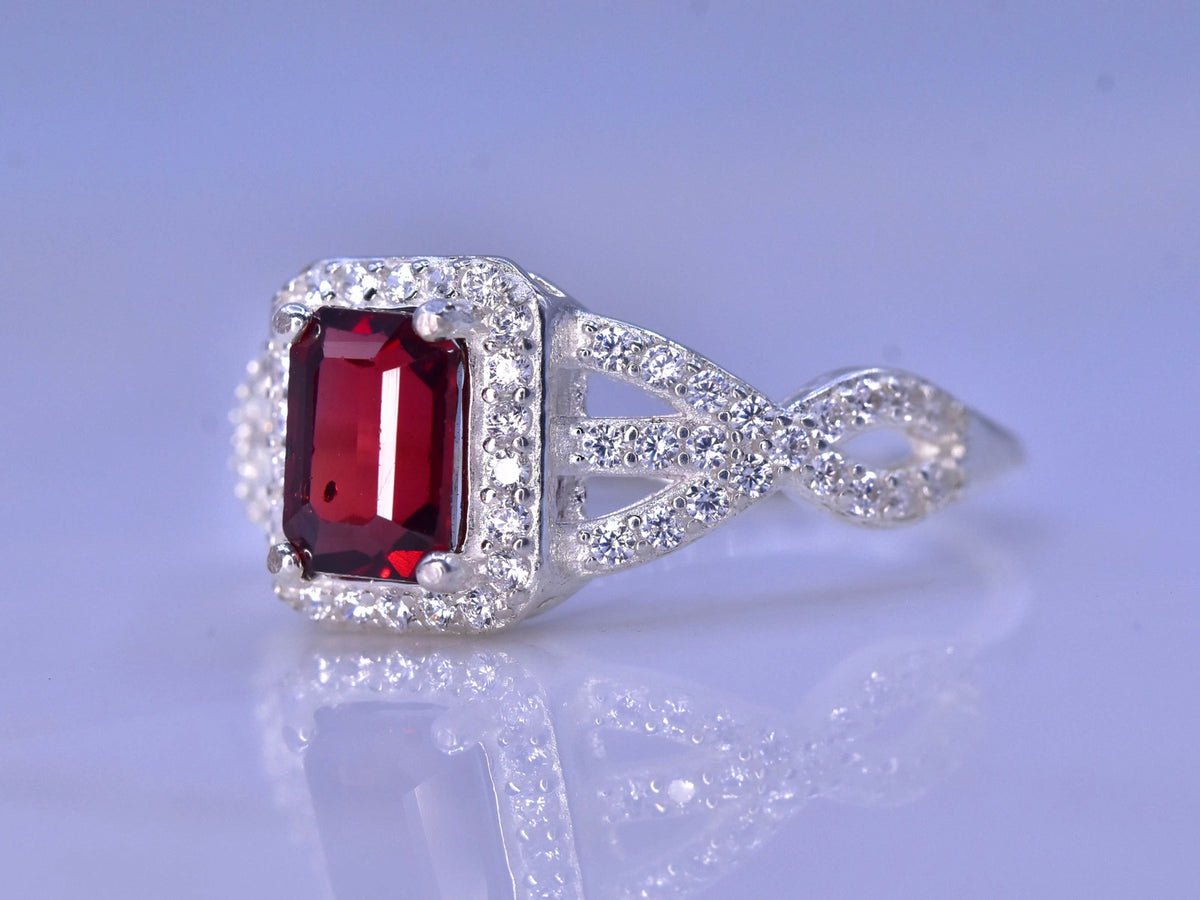 Natuurlijke Rode Granaat Damesring 11,60 CT – 925 Zilver