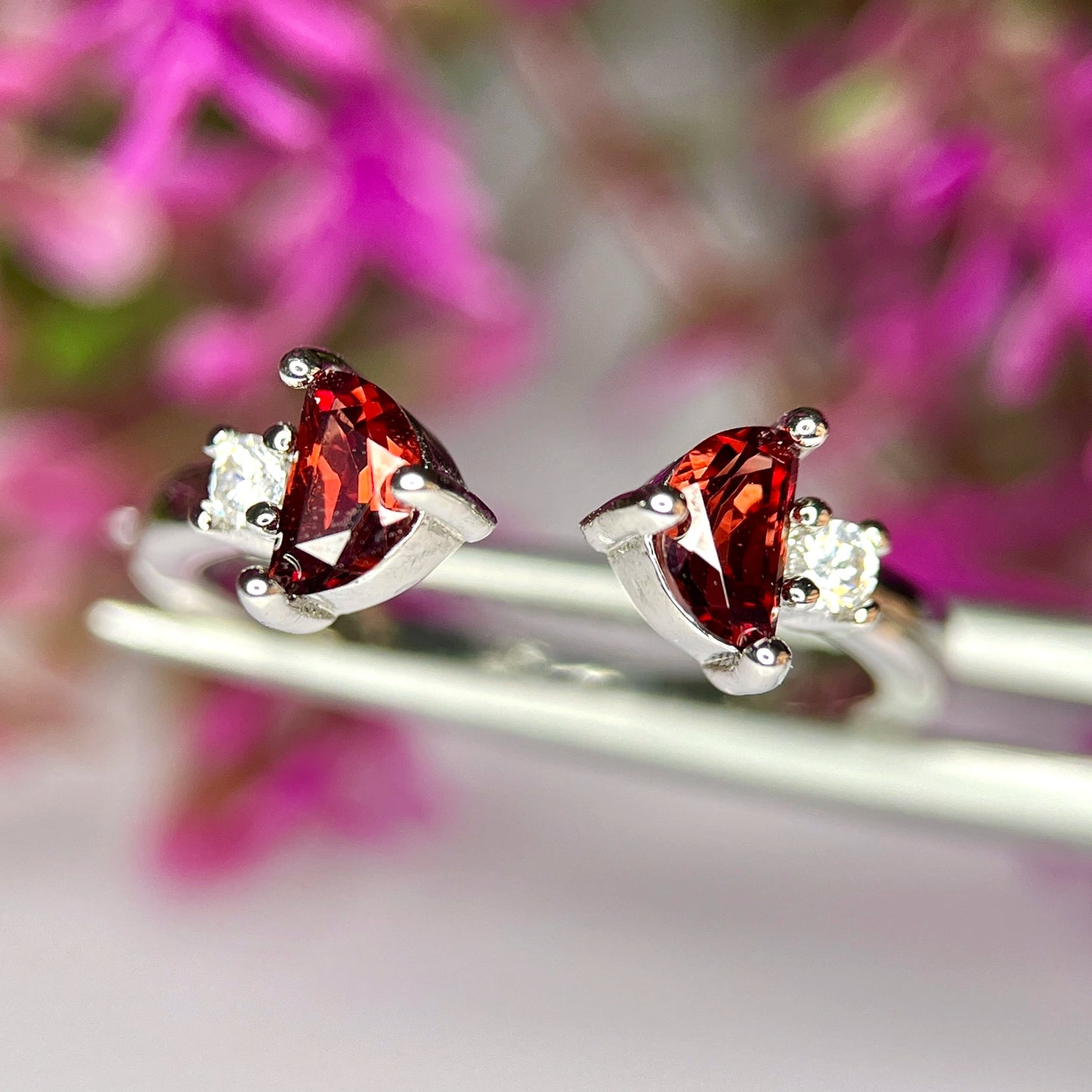 Natuurlijke rhodolietgranaatring – gerhodineerd