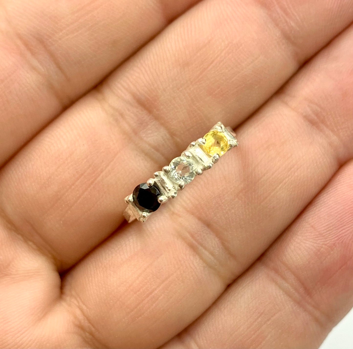 Zilveren ring met 9 ct prasioliet en toermalijn