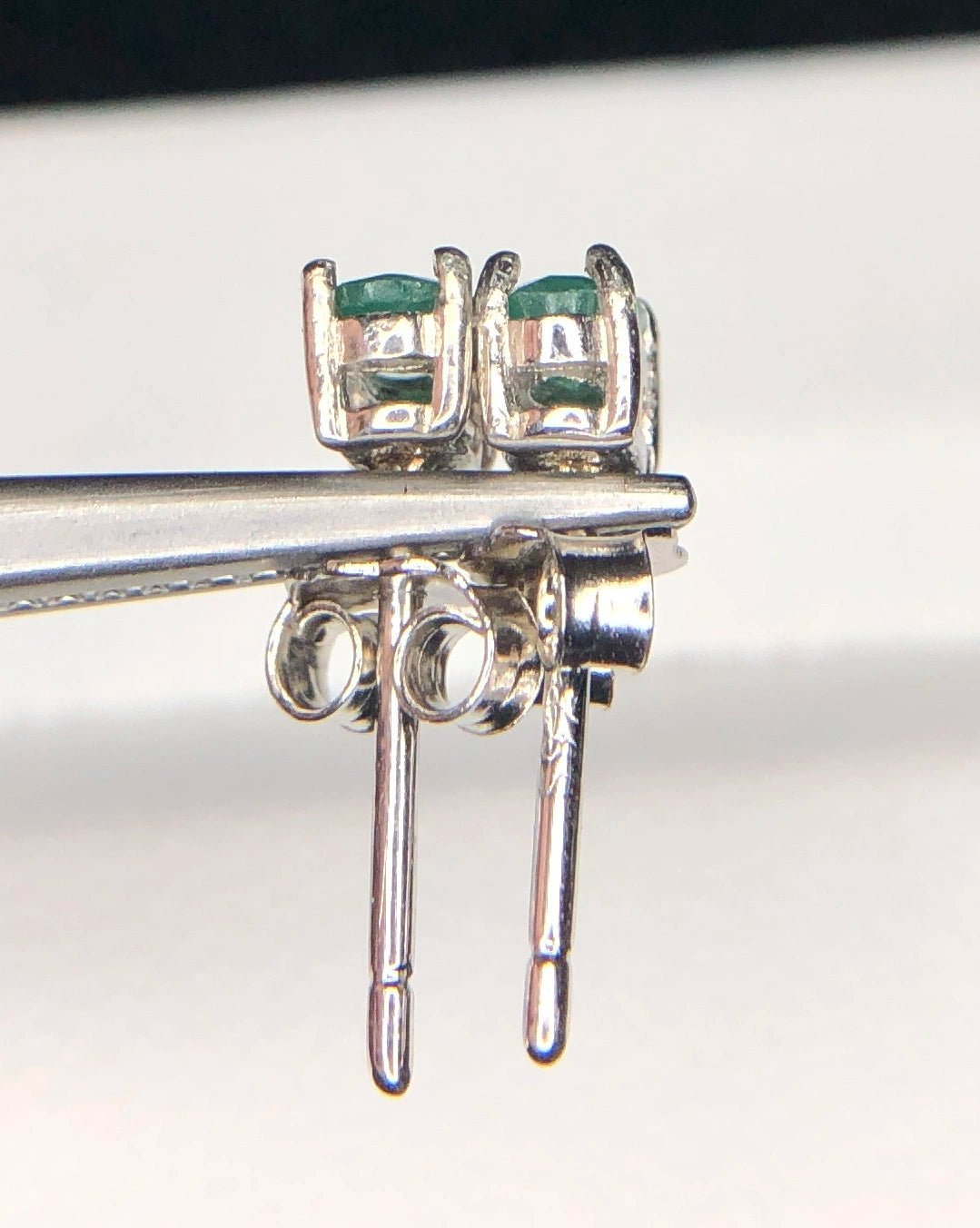 Natuurlijke Smaragd Oorstekers 3,55 ct – 925 Sterling Zilver Rhodium Plated