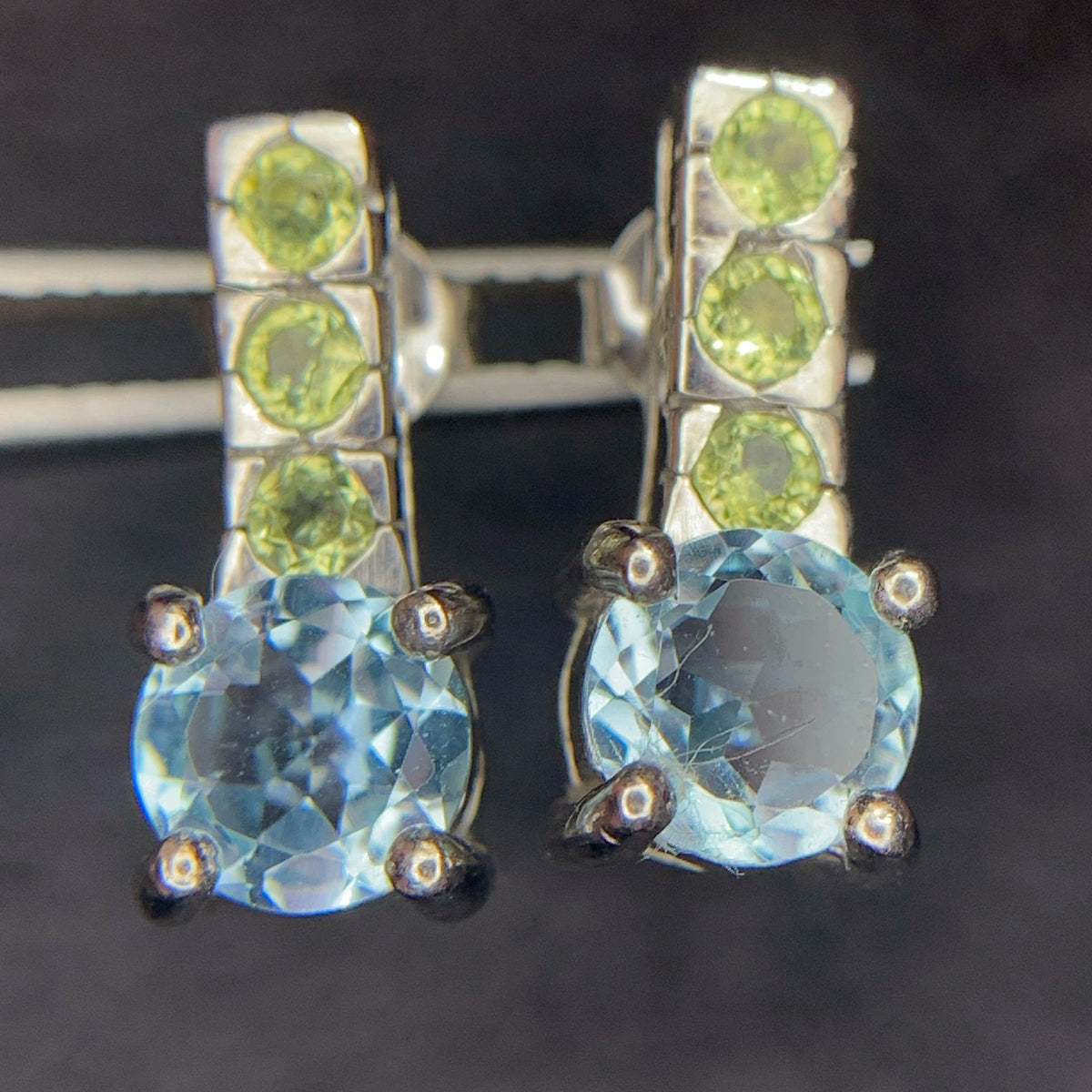 Swiss Blue Topaas Oorbellen met Natuurlijke Peridoot – 925 Sterling Zilver