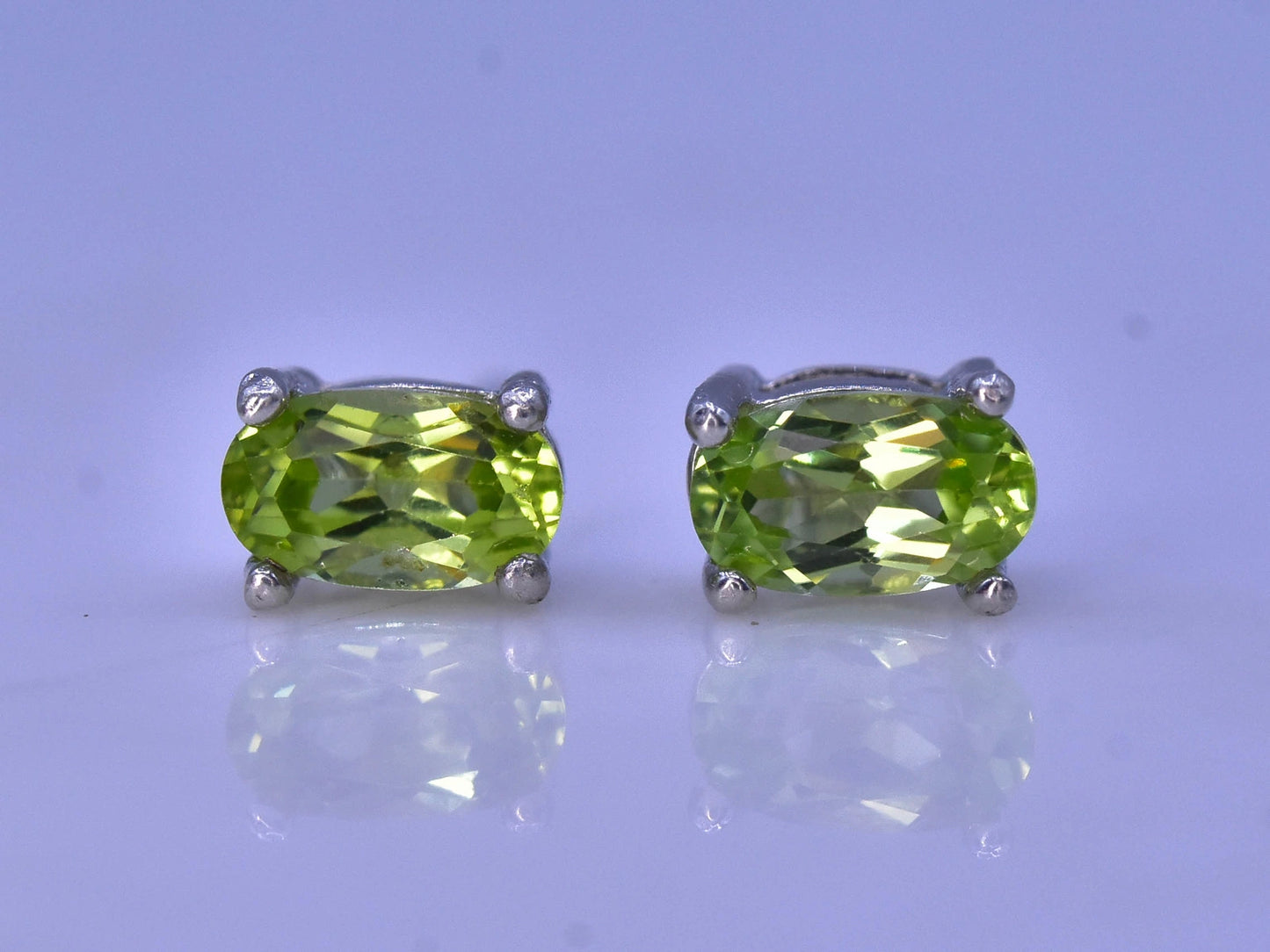 Natuurlijke oorbellen met peridoot – 3.80 ct, groen, 925 sterling zilver