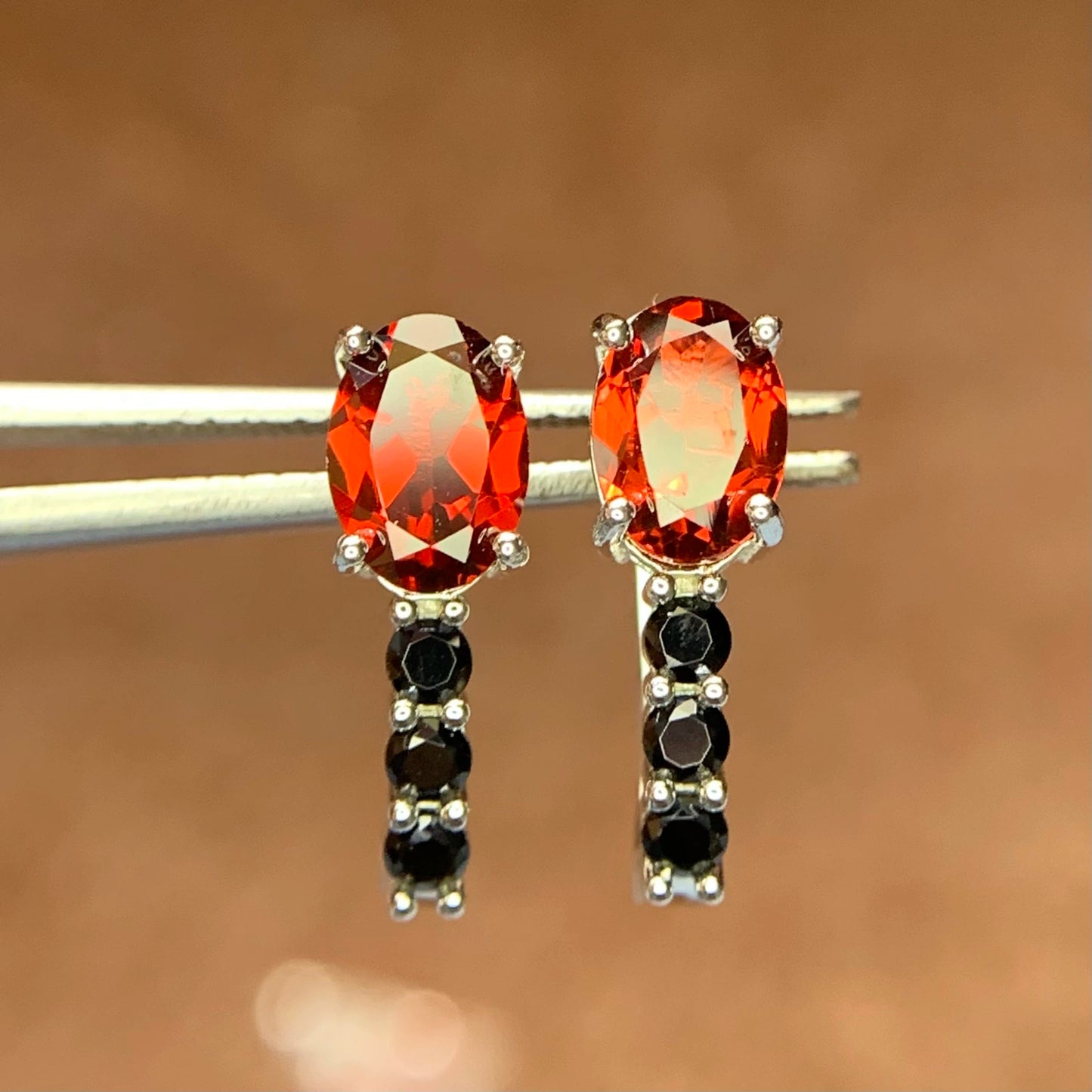 Oorbellen met rhodolietgranaat – 13.30 ct, gerhodineerd, 925 sterling zilver